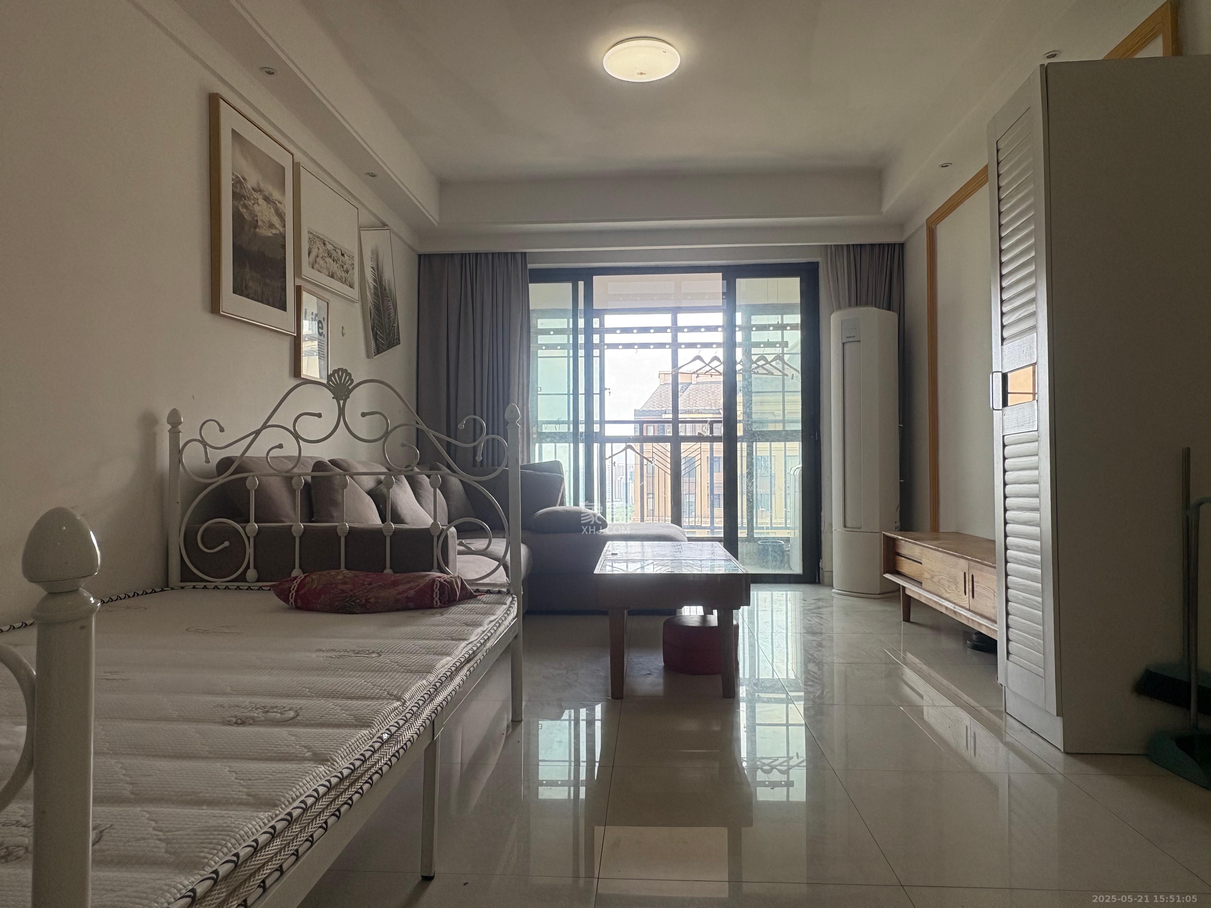 中海国际三期  3室2厅2卫    2100.0元/月 中海国际三期  3室2厅2卫    2100.0元/月