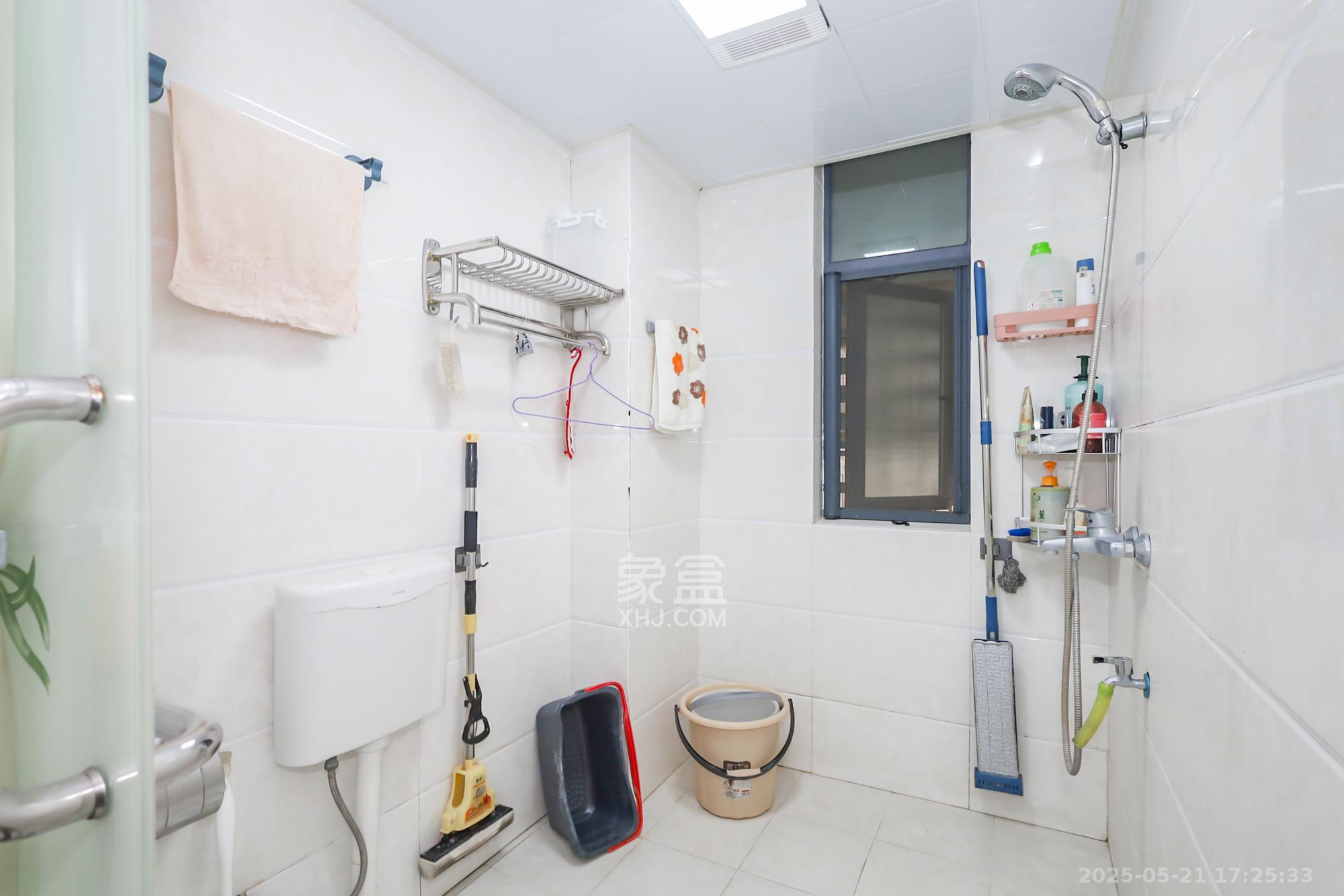 兰亭都荟（璟峰苑）  1室2厅1卫   110.00万卫生间
