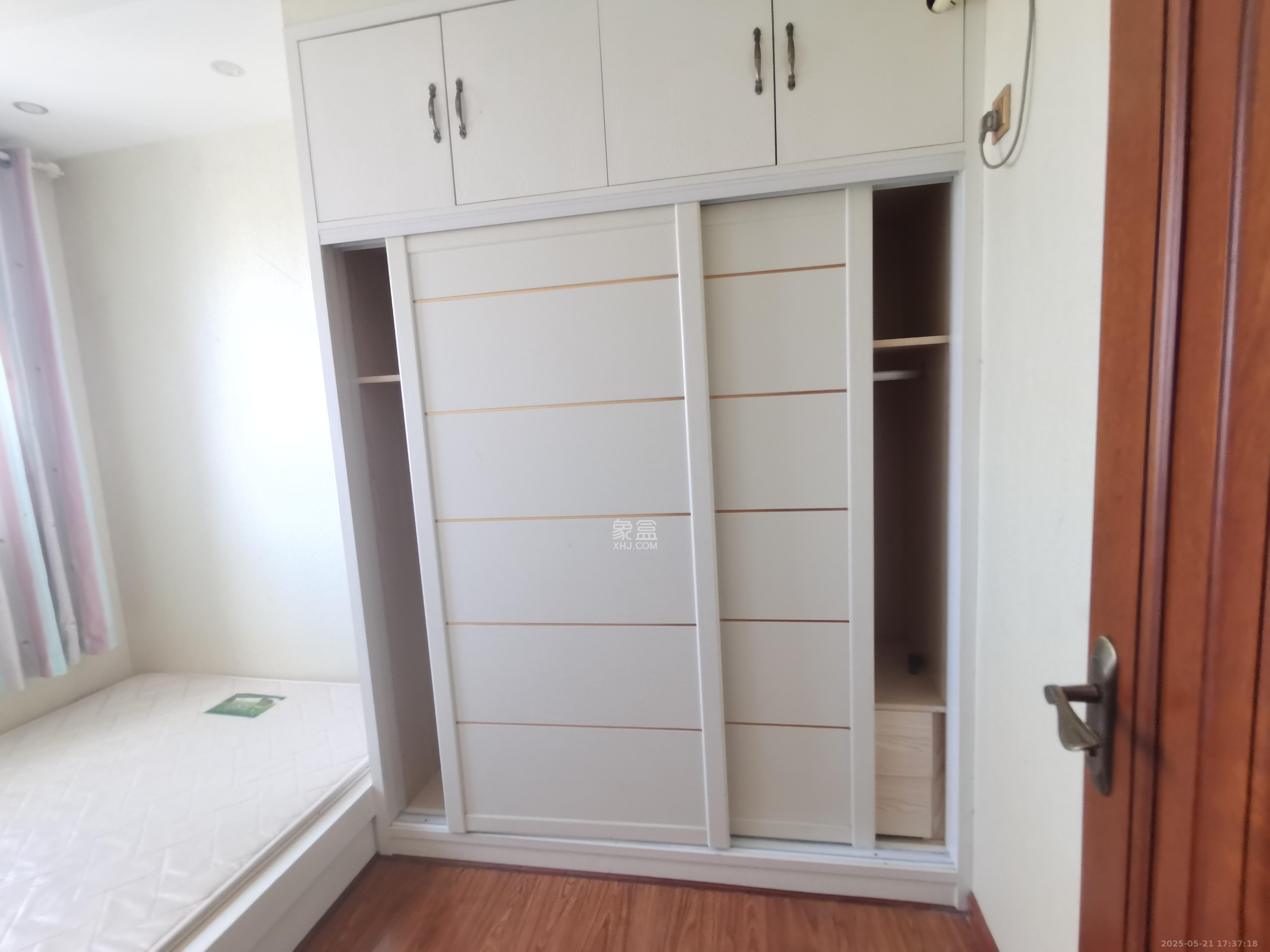 天下一家  3室2厅1卫   2900.00元/月室内图