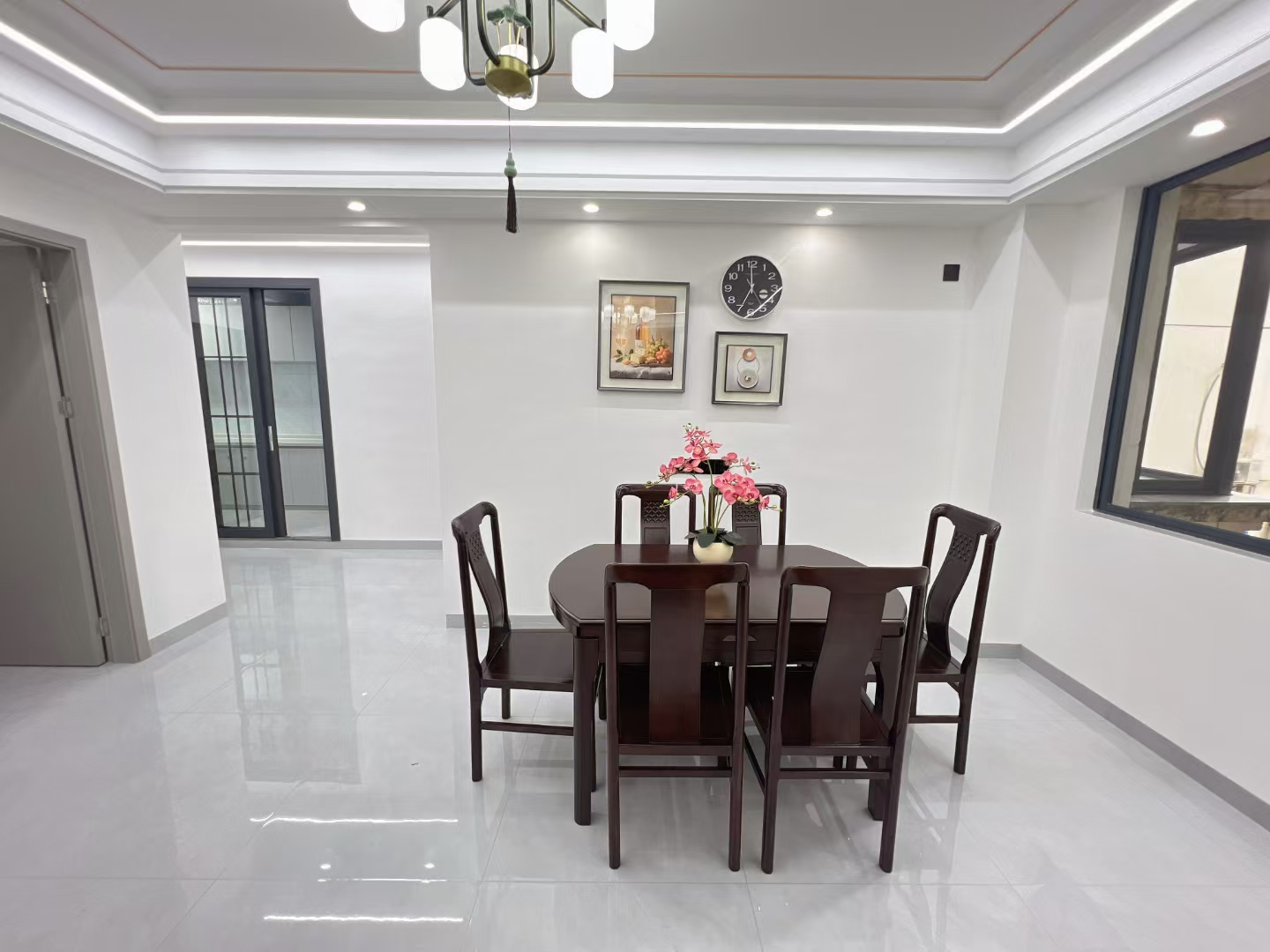 金楚小区  3室2厅2卫    103.0万 金楚小区  3室2厅2卫    103.0万客厅