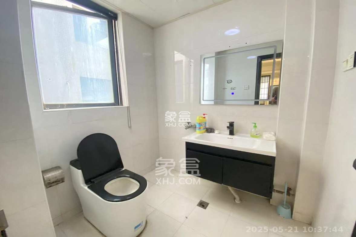 五一大道202(中环壹世界)  1室2厅1卫    3000.0元/月 五一大道202(中环壹世界)  1室2厅1卫    3000.0元/月室内图