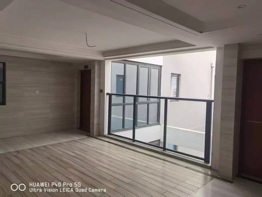 海域阳光(一二期)  2室2厅1卫    115.37万 海域阳光(一二期)  2室2厅1卫    115.37万