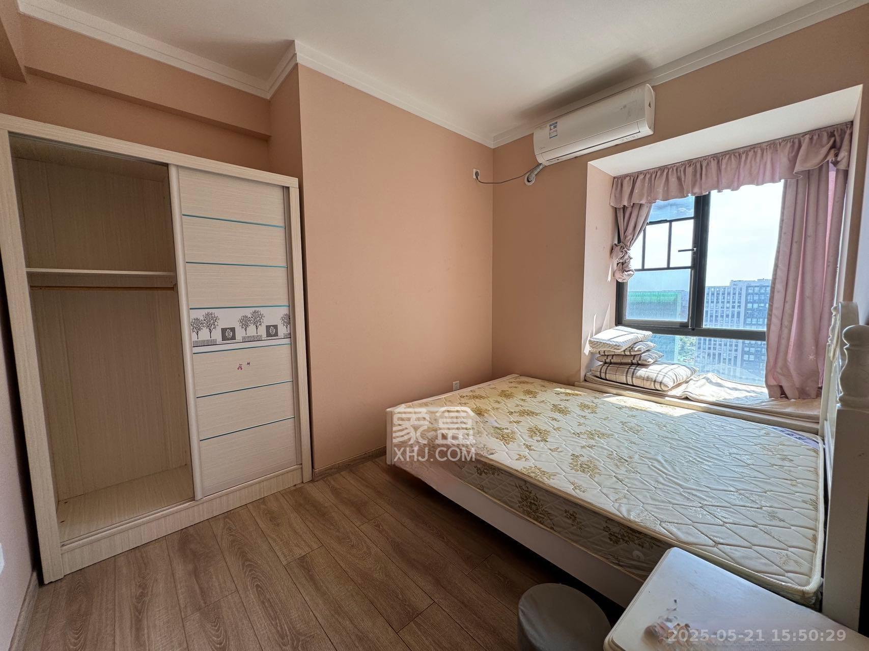 汇金城/嘉华城(二期、三期) 3室2厅2卫 2700.0元/月 汇金城/嘉华城(二期、三期) 3室2厅2卫 2700.0元/月室内图