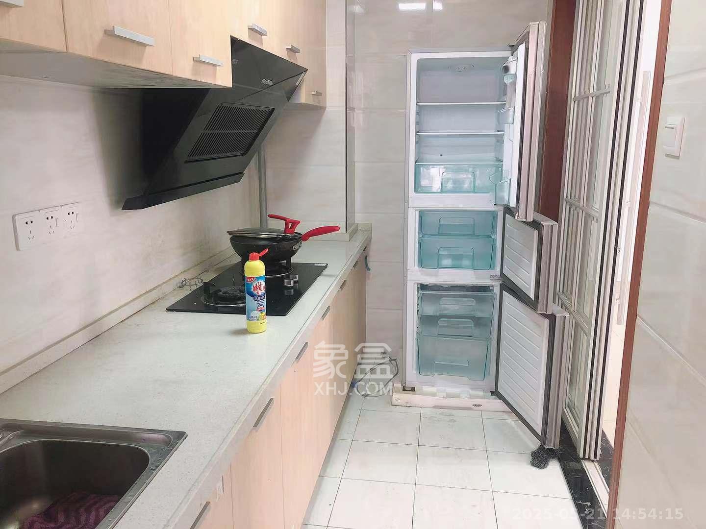 荣悦台  2室2厅1卫   3200.00元/月室内图
