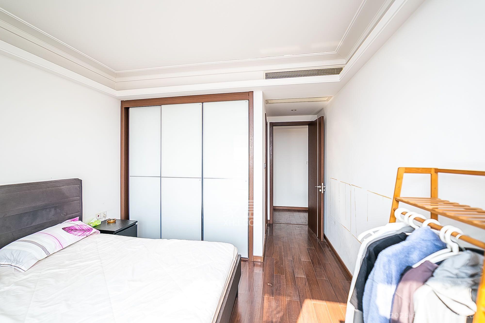万科紫台  3室2厅2卫   4500.00元/月室内图