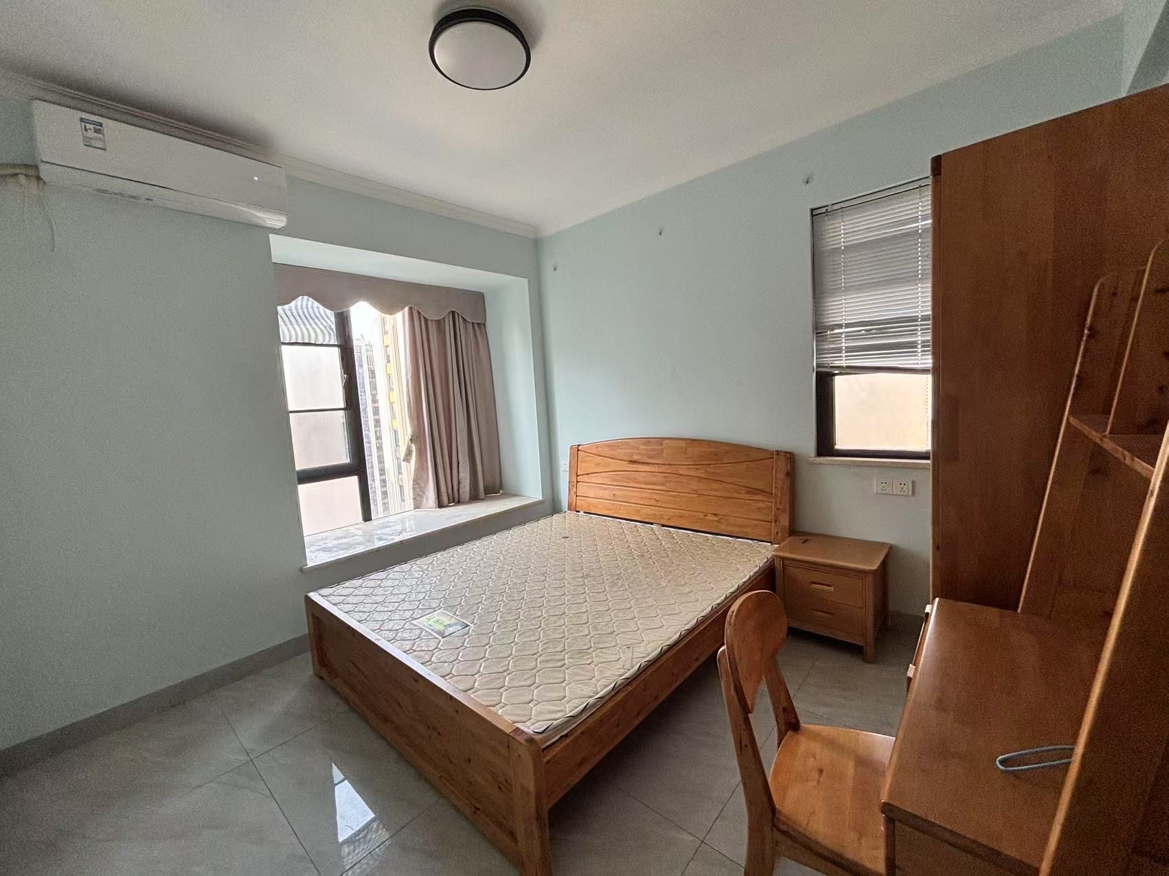 鲁能钓鱼台美高梅 3室2厅1卫 149.0万 鲁能钓鱼台美高梅 3室2厅1卫 149.0万客厅