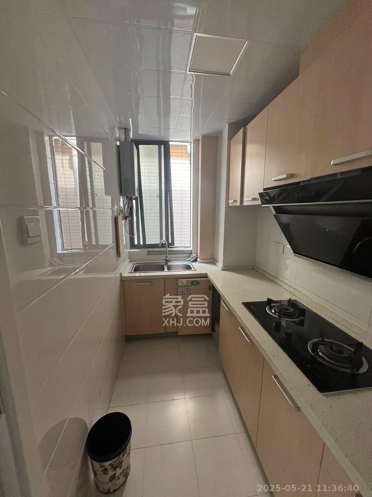 鑫远湘府华城 2室2厅1卫 2500.0元/月 鑫远湘府华城 2室2厅1卫 2500.0元/月室内图