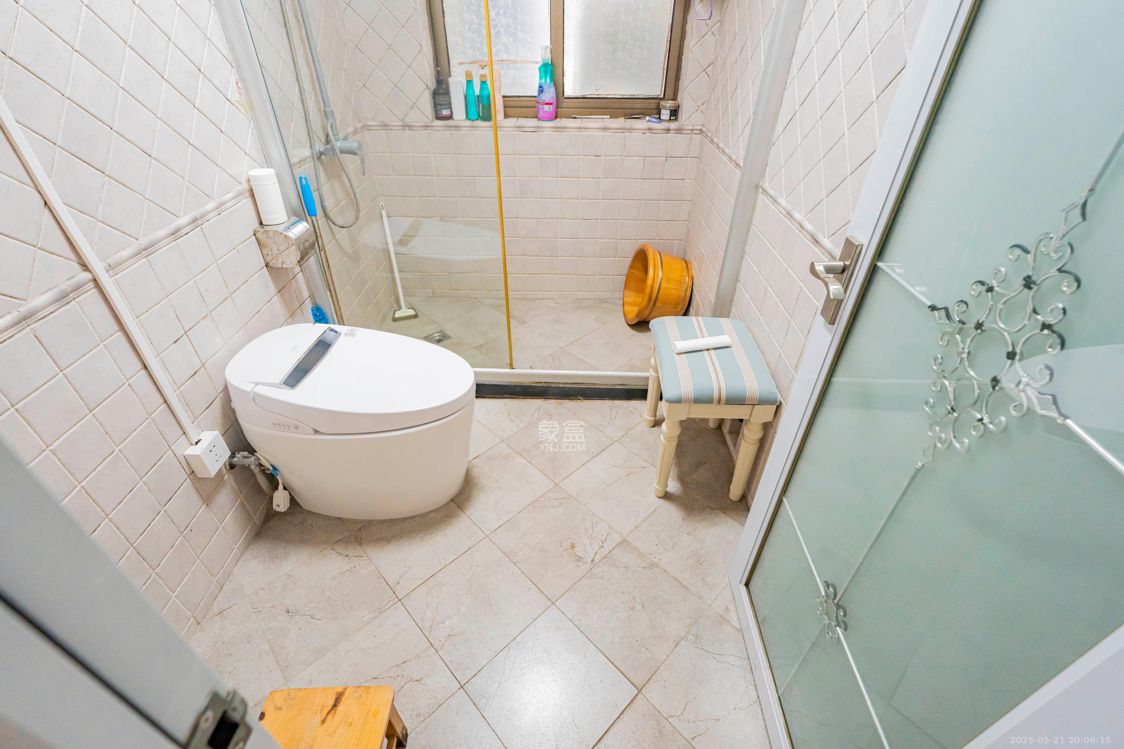 御景龙城  6室3厅4卫    238.0万 御景龙城  6室3厅4卫    238.0万卫生间