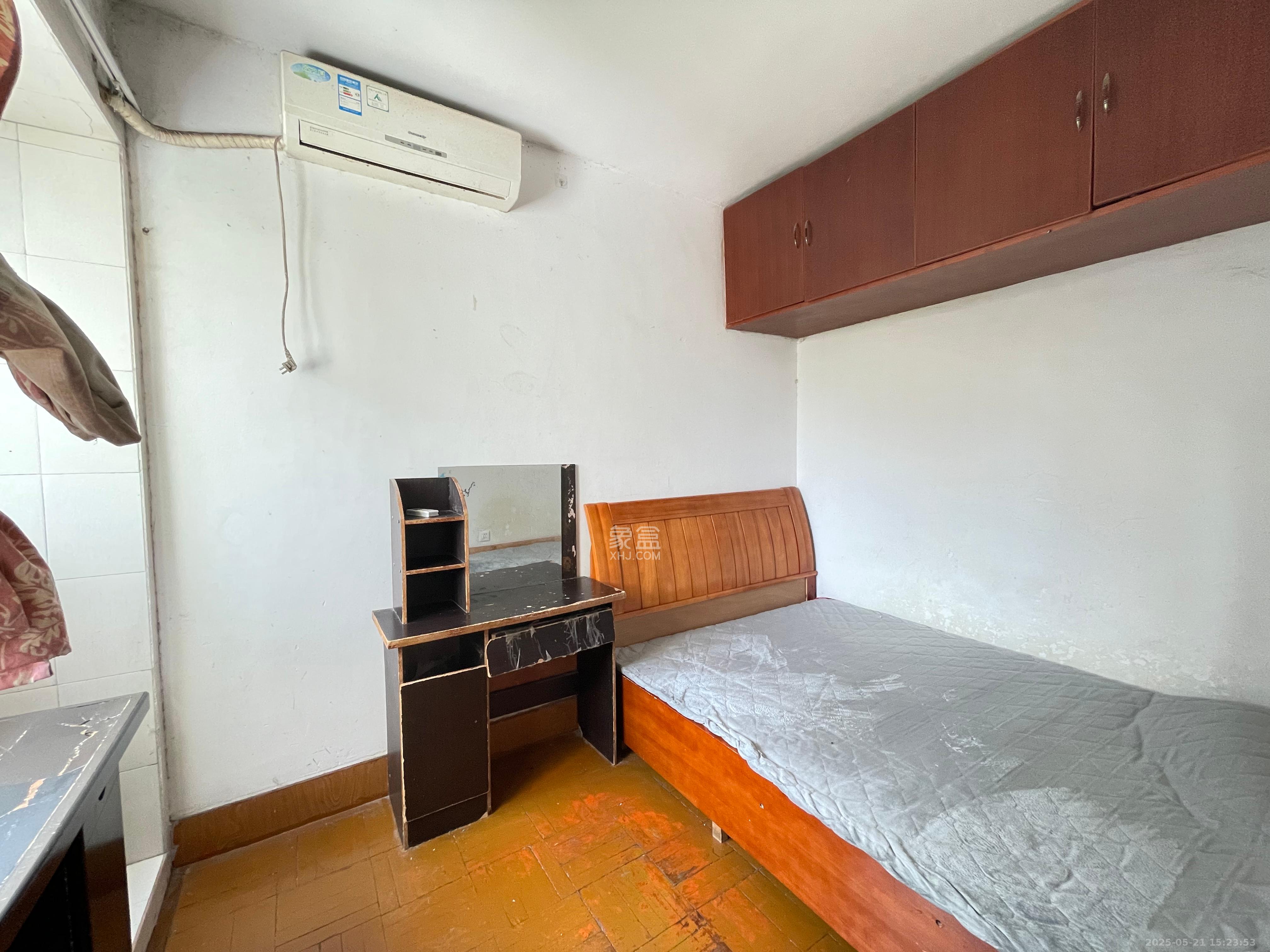 涂家冲社区(涂新小区、农商银行宿舍) 2室1厅1卫 1000.0元/月 涂家冲社区(涂新小区、农商银行宿舍) 2室1厅1卫 1000.0元/月室内图