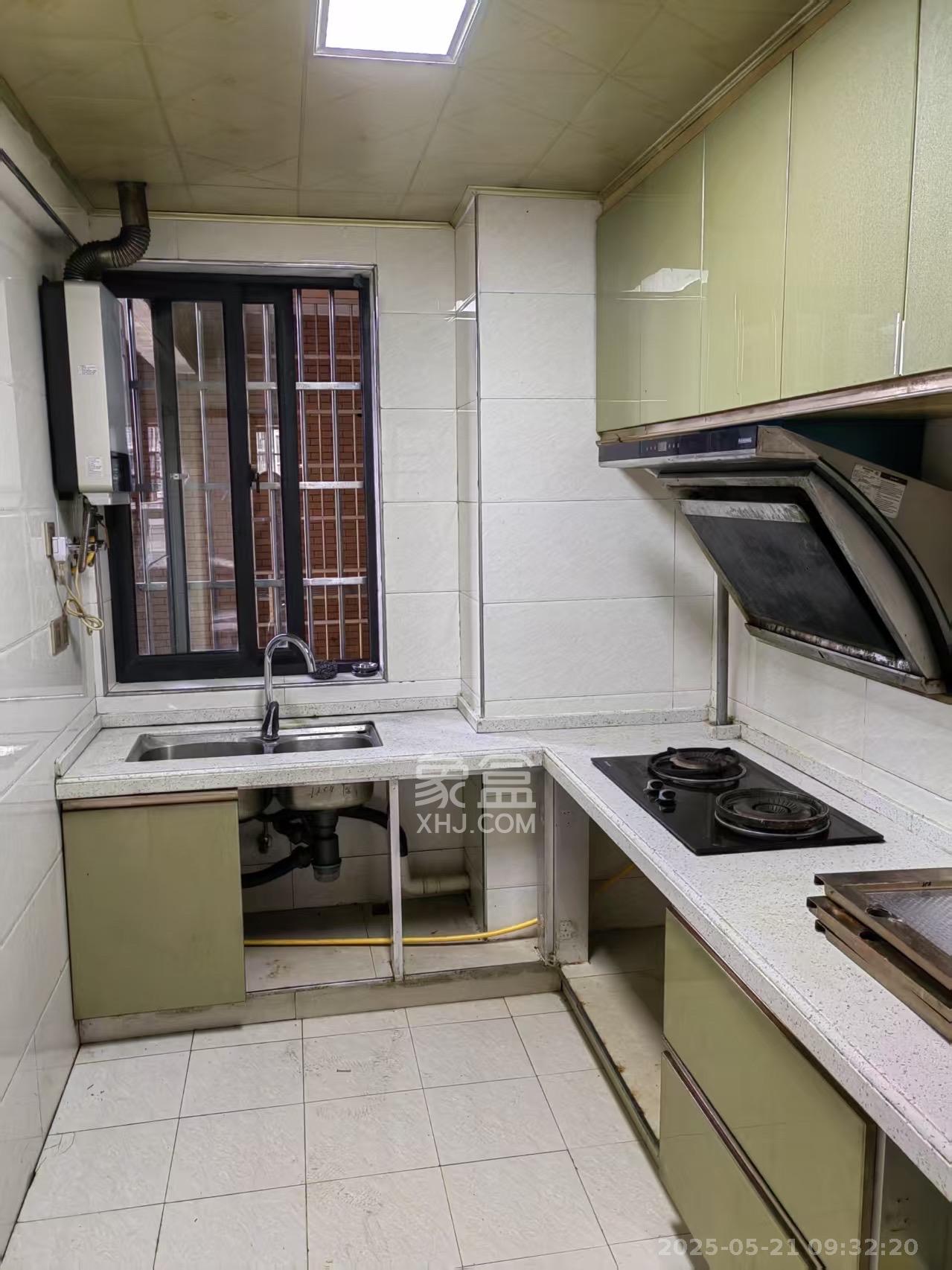 华龙家园(和泰家园) 5室2厅2卫 2200.0元/月 华龙家园(和泰家园) 5室2厅2卫 2200.0元/月室内图