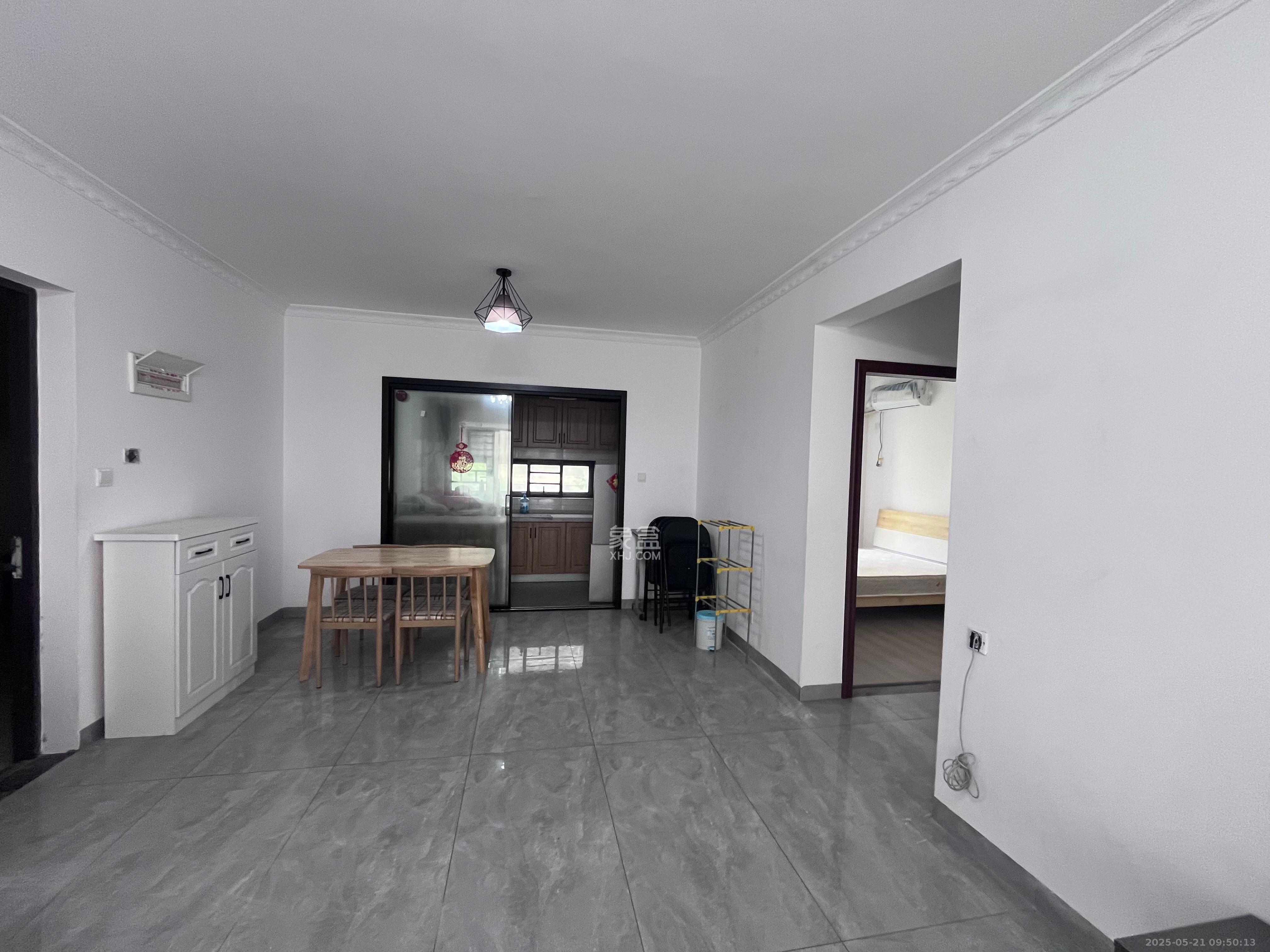 保利城(中航城国际社区、郡原美村) 4室2厅2卫 2700.0元/月 保利城(中航城国际社区、郡原美村) 4室2厅2卫 2700.0元/月室内图