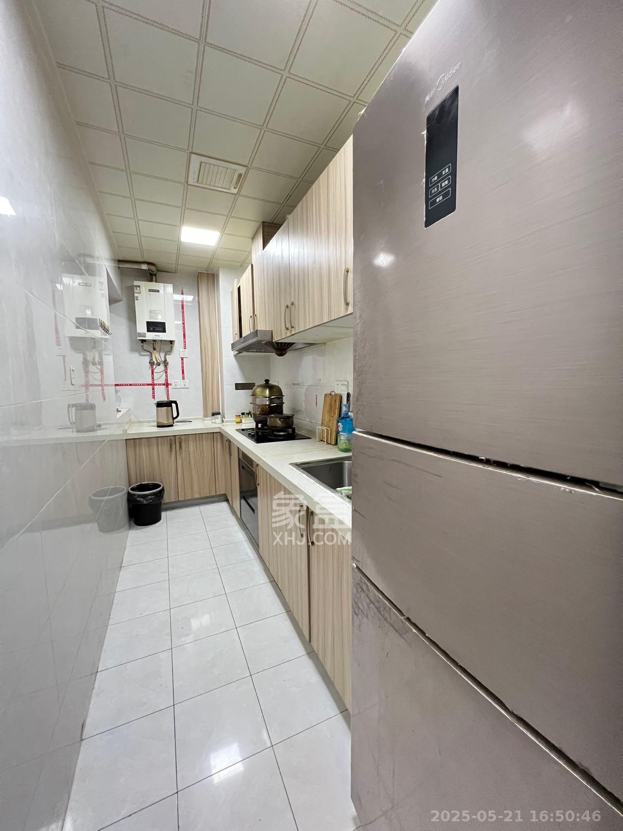 和泓梅溪四季  3室2厅2卫    2400.0元/月 和泓梅溪四季  3室2厅2卫    2400.0元/月室内图