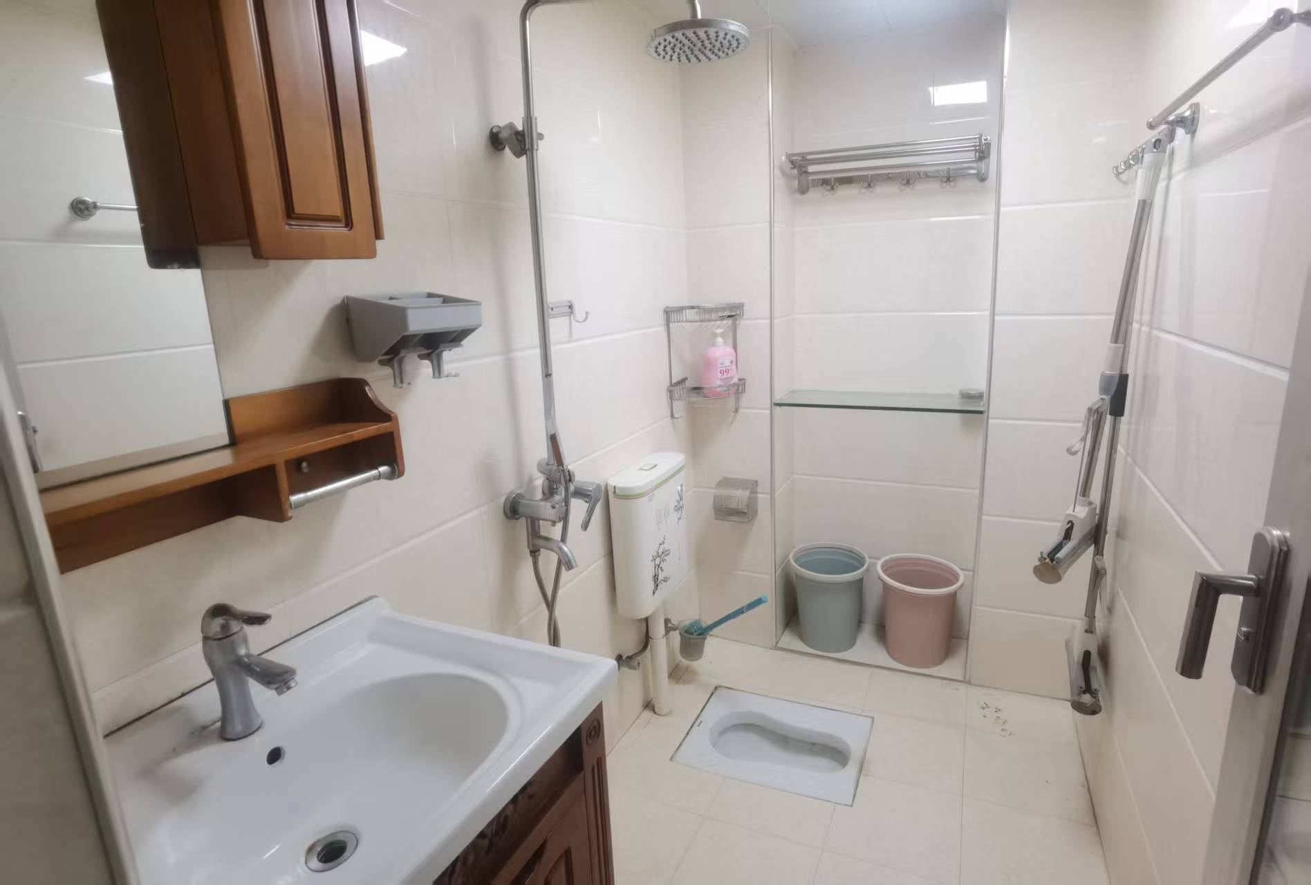 鹏利广场 1室1厅1卫 1100.0元/月 鹏利广场 1室1厅1卫 1100.0元/月室内图