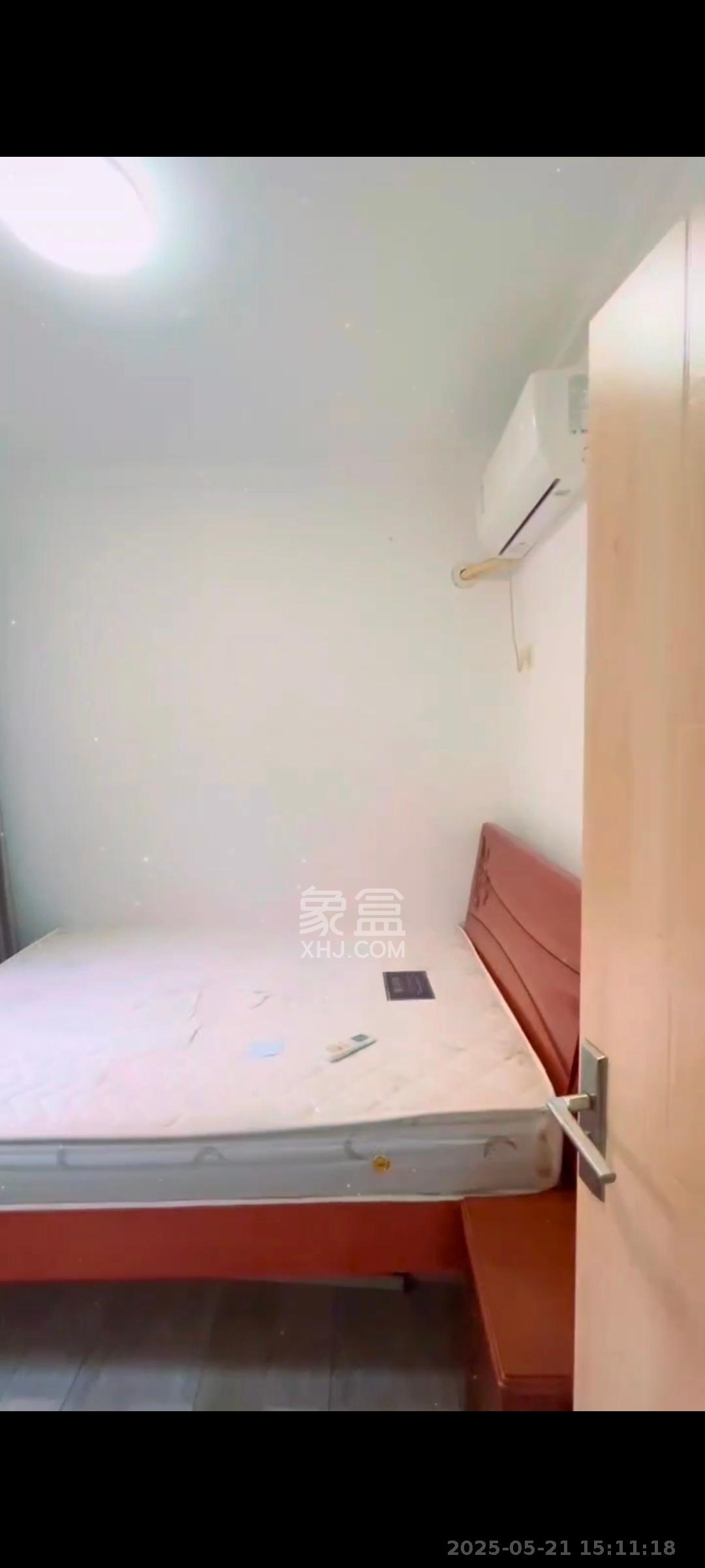 洋湖明园一期  3室1厅2卫   2200.00元/月室内图