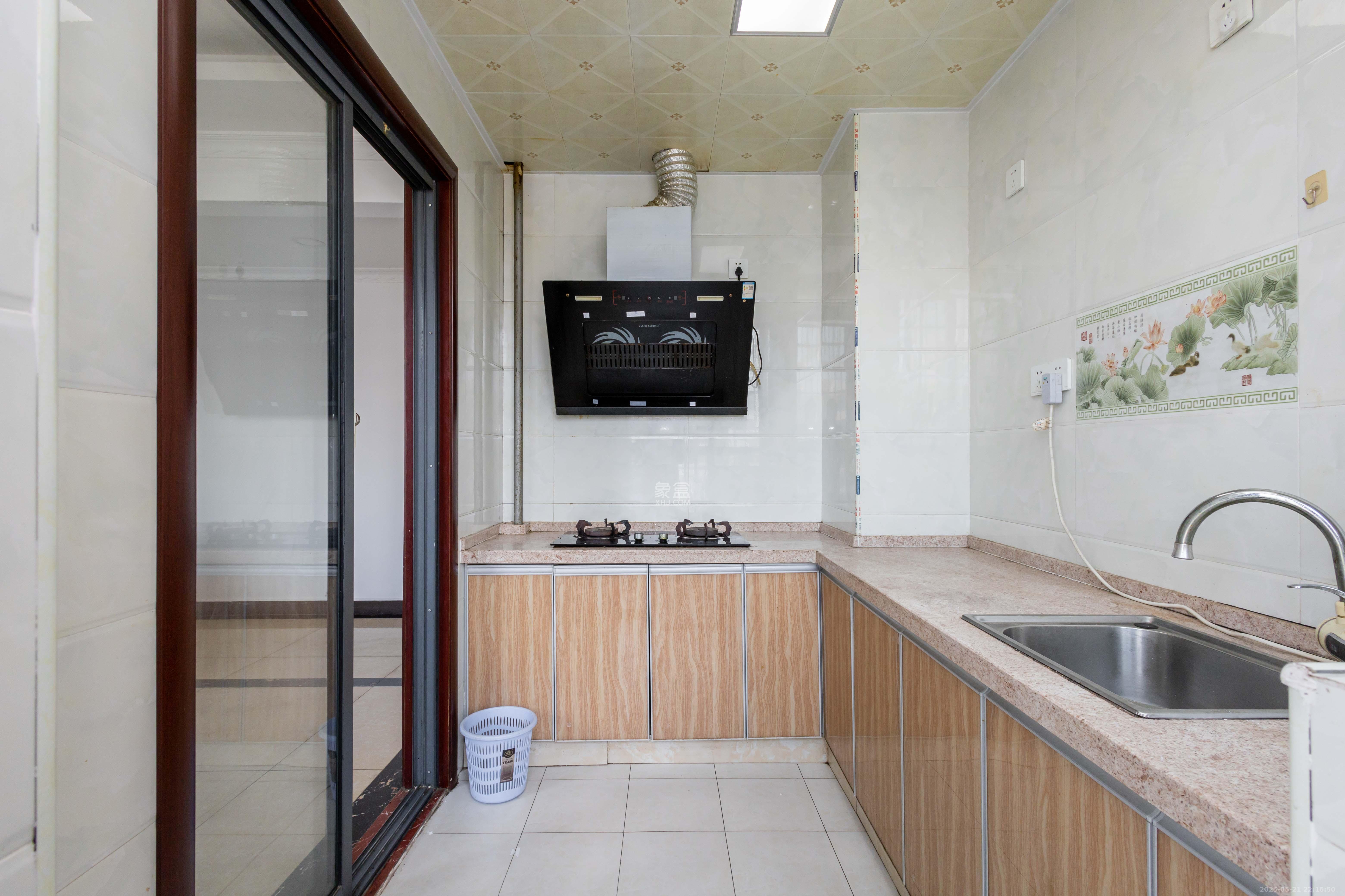 中国铁建国际城二期 3室2厅1卫 59.0万 中国铁建国际城二期 3室2厅1卫 59.0万厨房