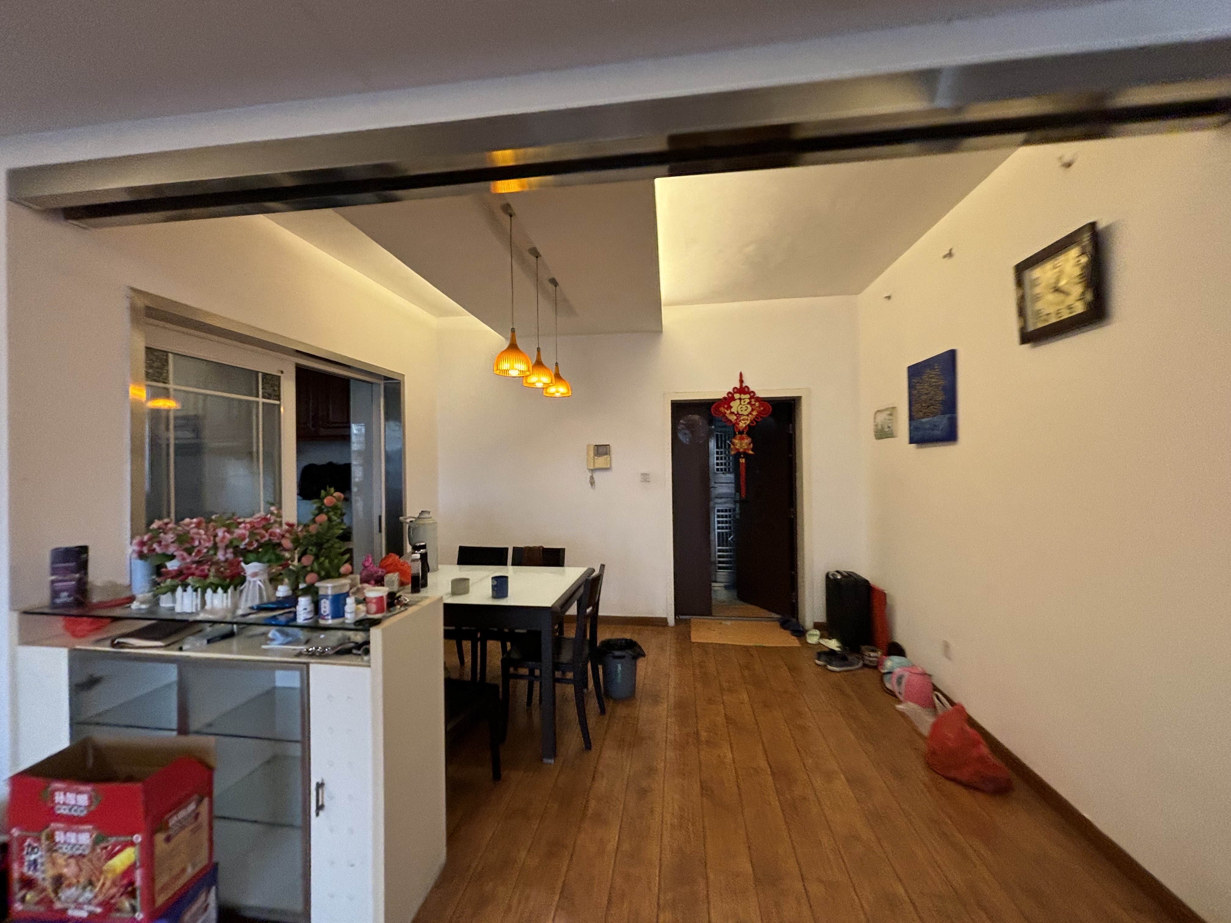 憬华花园 3室0厅0卫 2000.0元/月 憬华花园 3室0厅0卫 2000.0元/月室内图