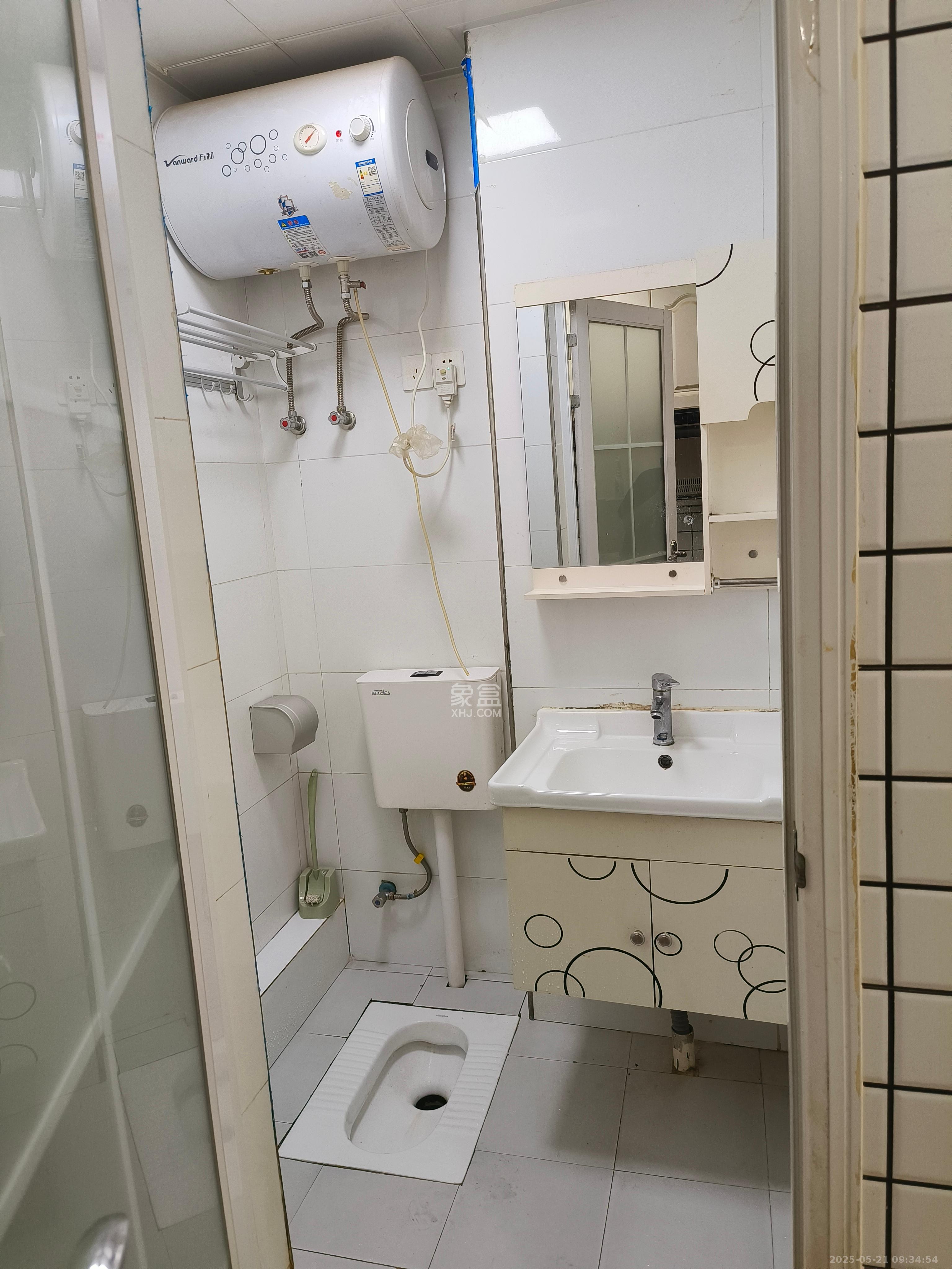 中建芙蓉工社  1室1厅1卫   1400.00元/月室内图