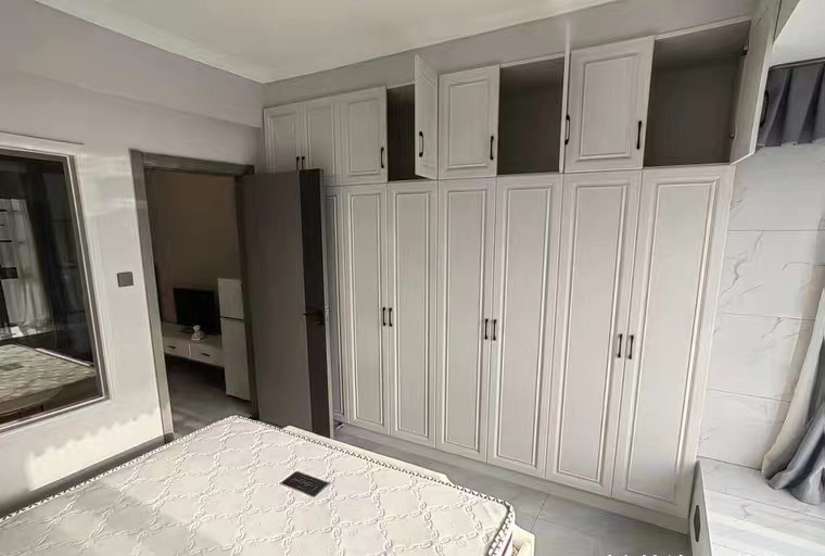 江岸公馆  1室1厅1卫    1300.0元/月 江岸公馆  1室1厅1卫    1300.0元/月室内图