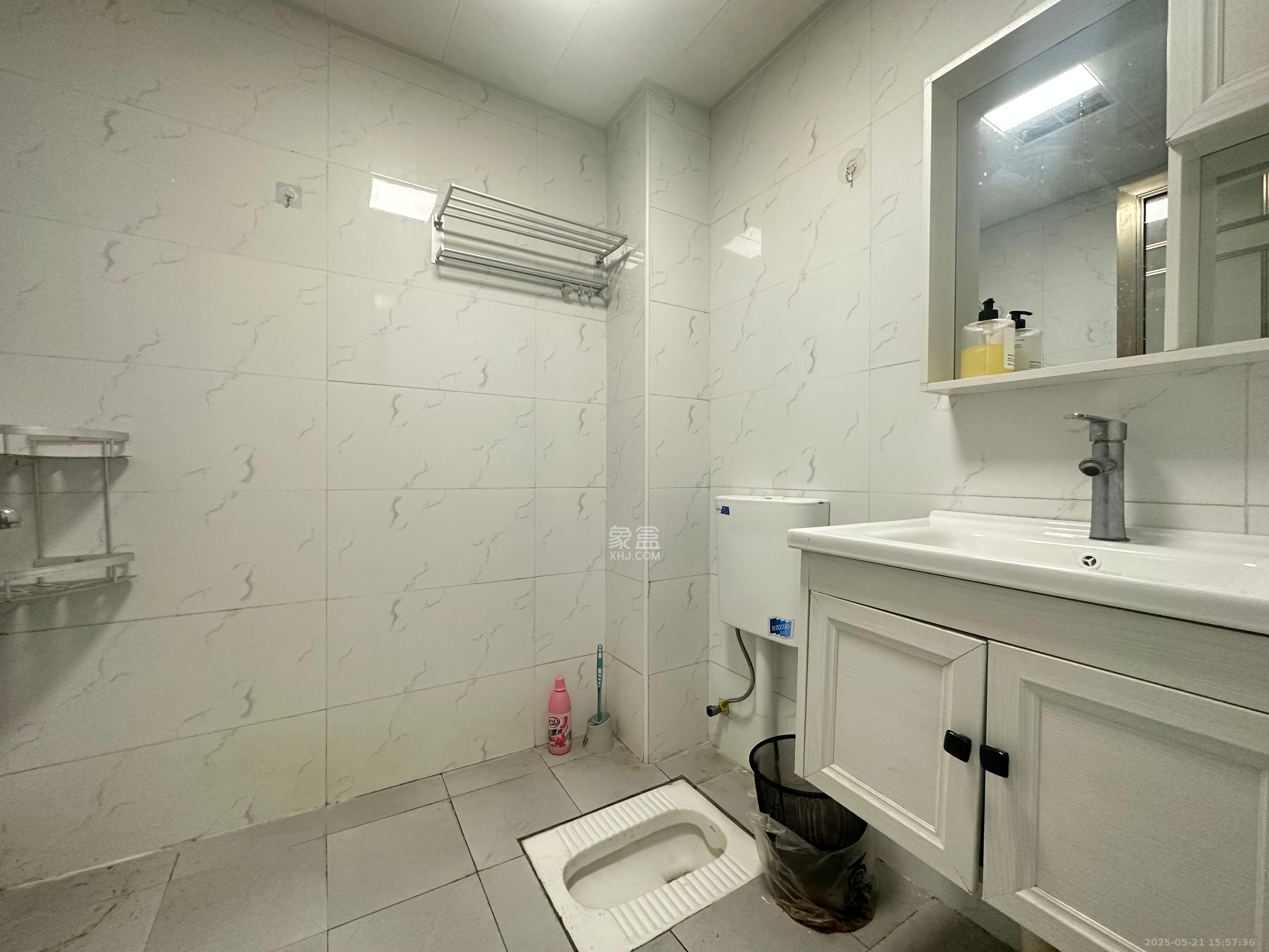 通号岭绣苑 4室2厅2卫 2200.0元/月 通号岭绣苑 4室2厅2卫 2200.0元/月室内图