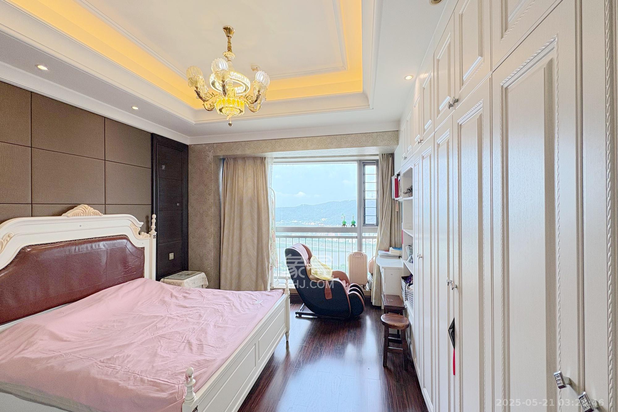 华远隆玺  4室2厅0卫    528.0万 华远隆玺  4室2厅0卫    528.0万卧室