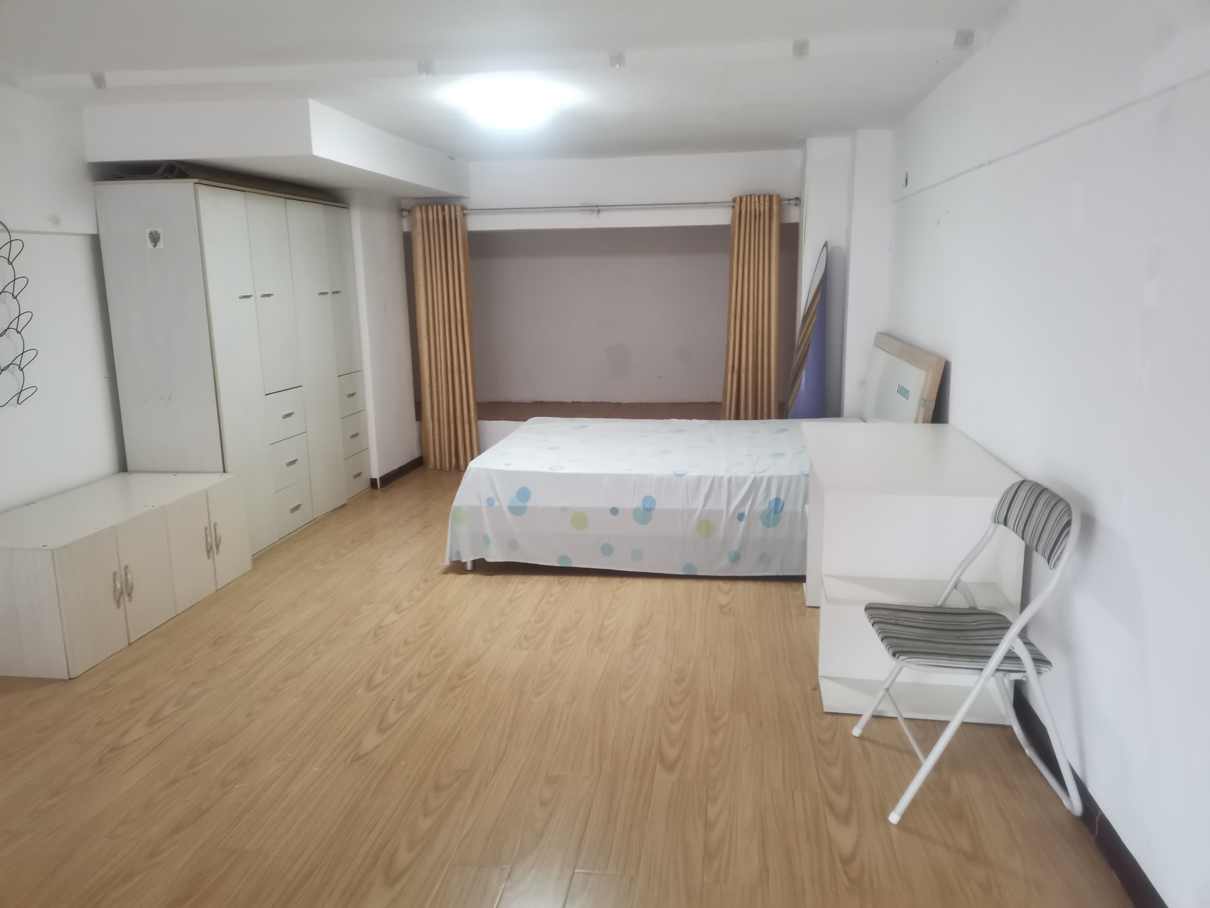 龙泰上品 2室1厅1卫 1000.0元/月 龙泰上品 2室1厅1卫 1000.0元/月室内图