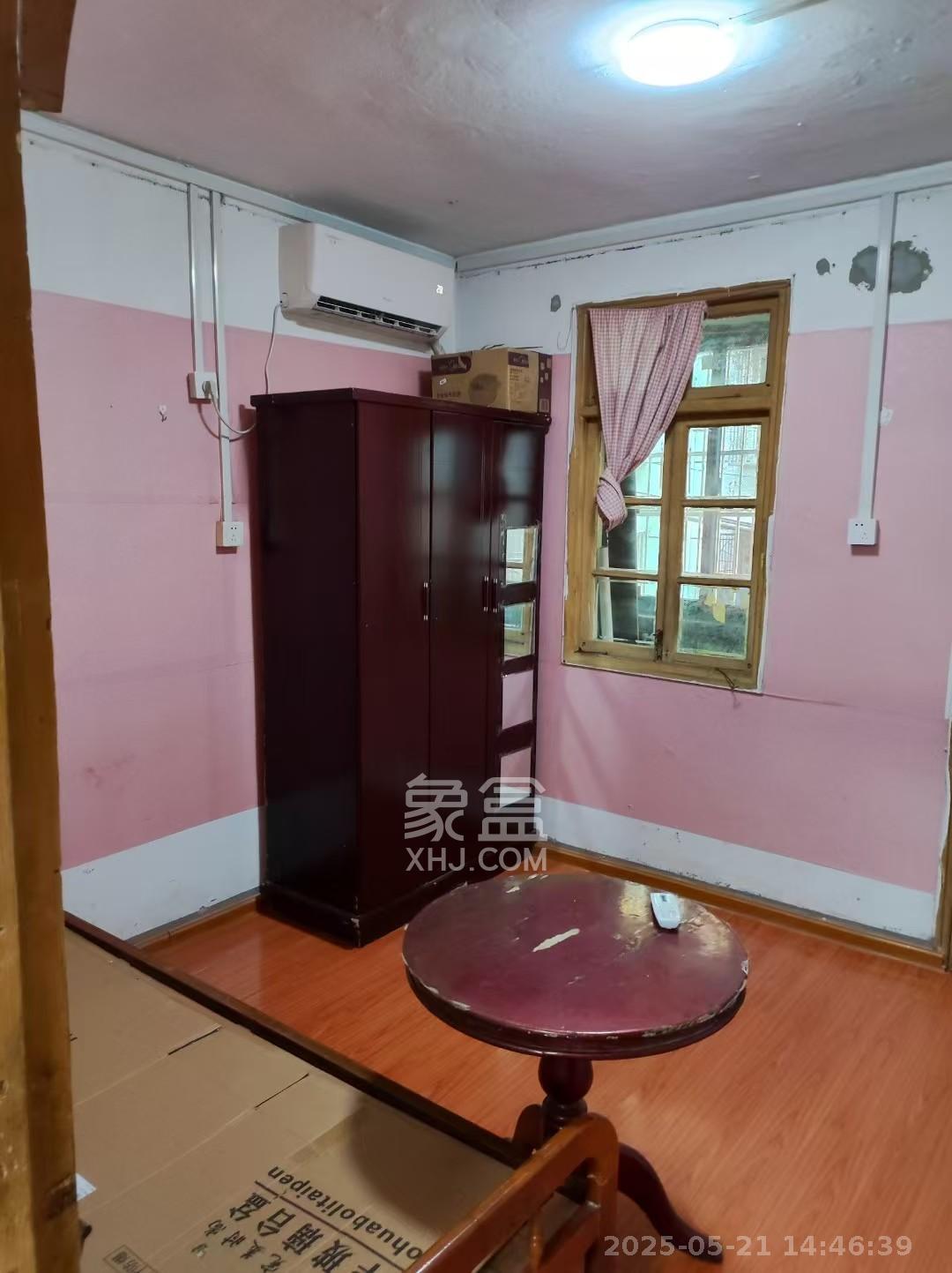 南门口晏家塘社区  1室1厅1卫   2000.00元/月