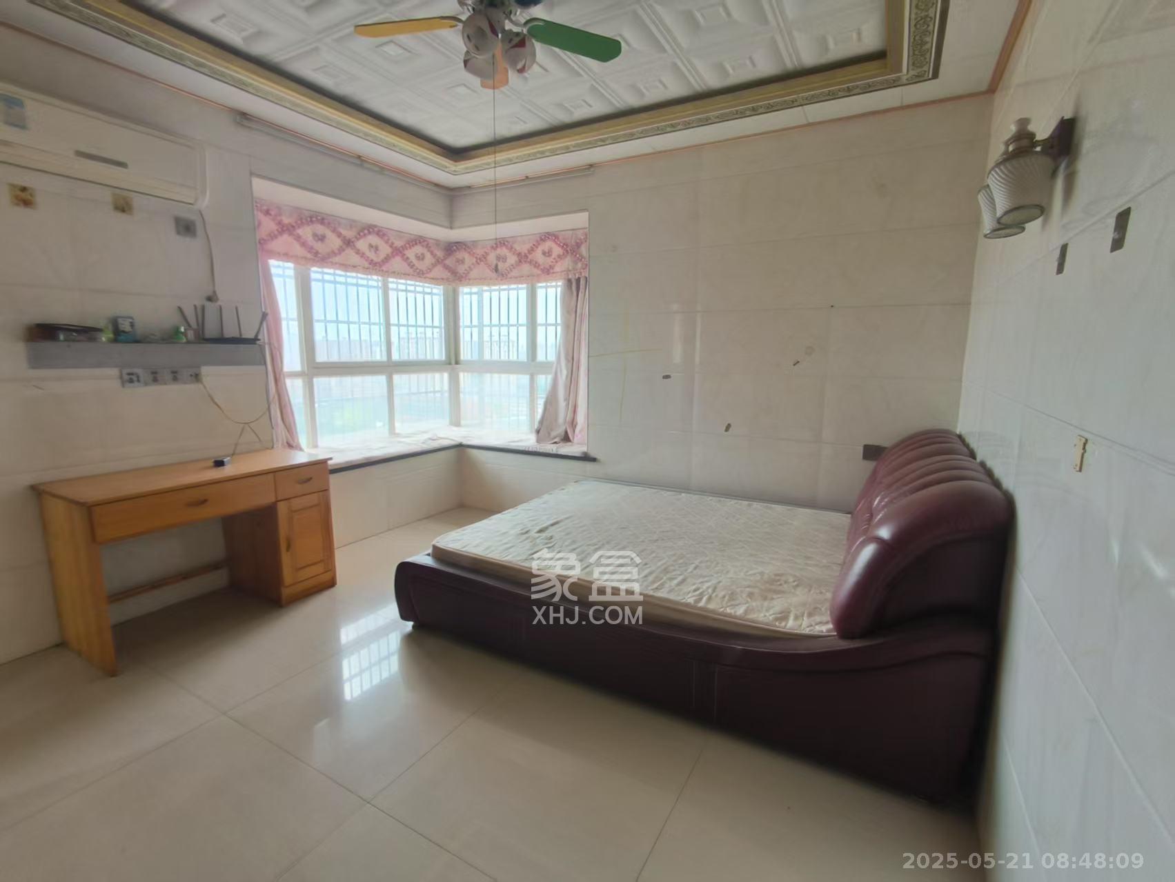 九华三鑫  3室2厅1卫    1500.0元/月 九华三鑫  3室2厅1卫    1500.0元/月室内图