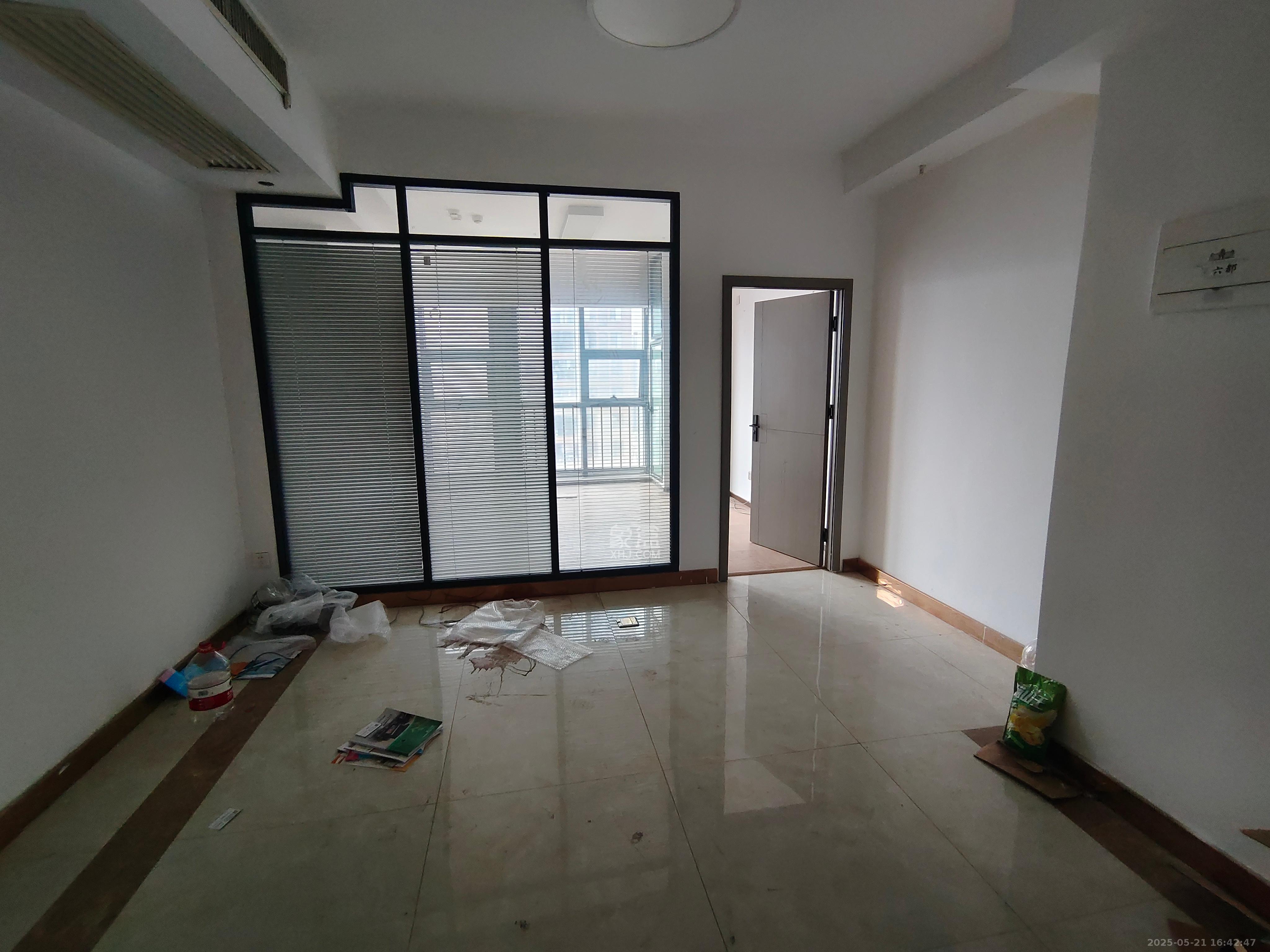 第六都(陆都小区) 1室1厅1卫 1800.0元/月 第六都(陆都小区) 1室1厅1卫 1800.0元/月室内图