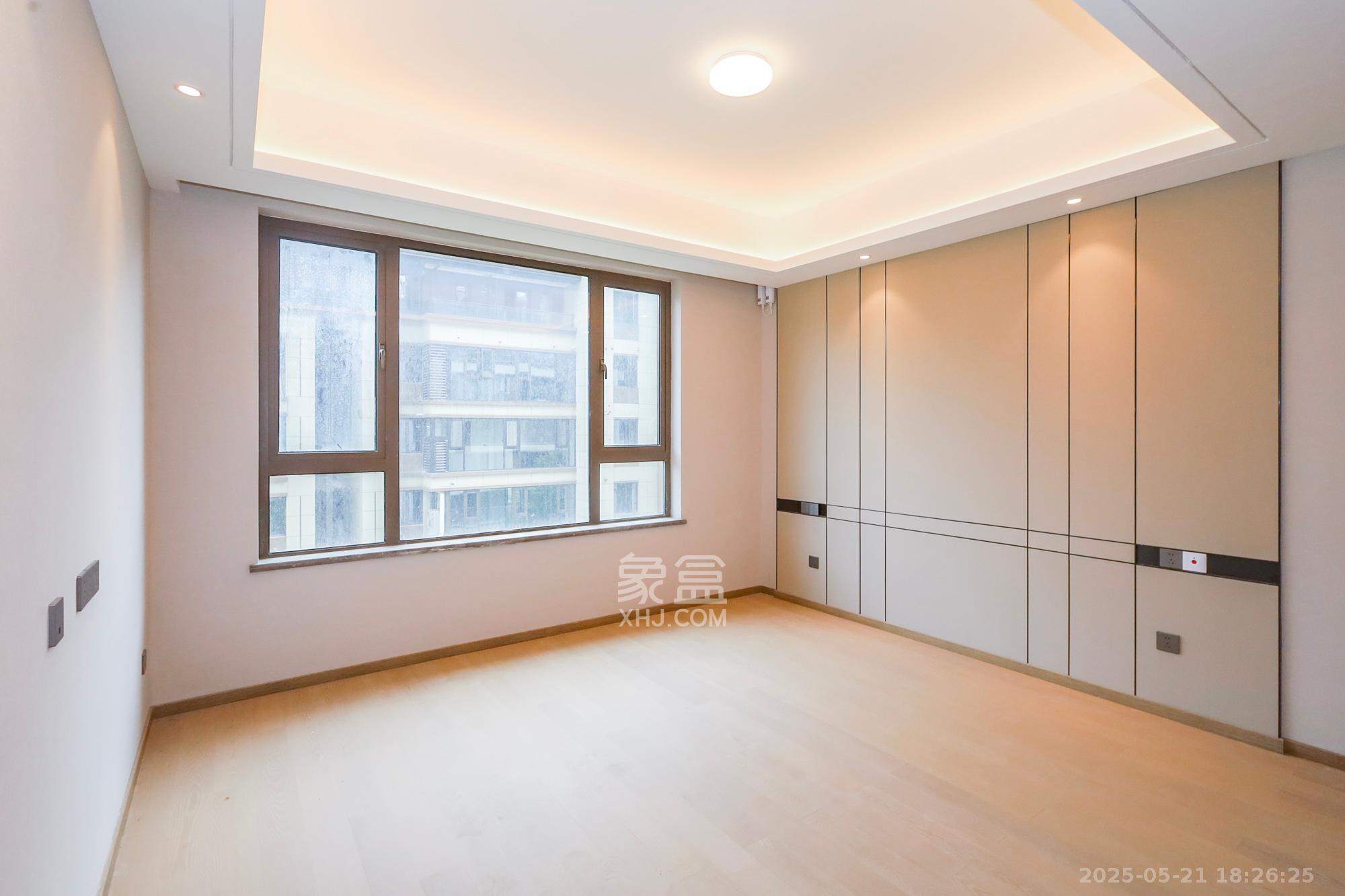 正荣滨江紫阙台  4室2厅2卫    398.0万 正荣滨江紫阙台  4室2厅2卫    398.0万卧室