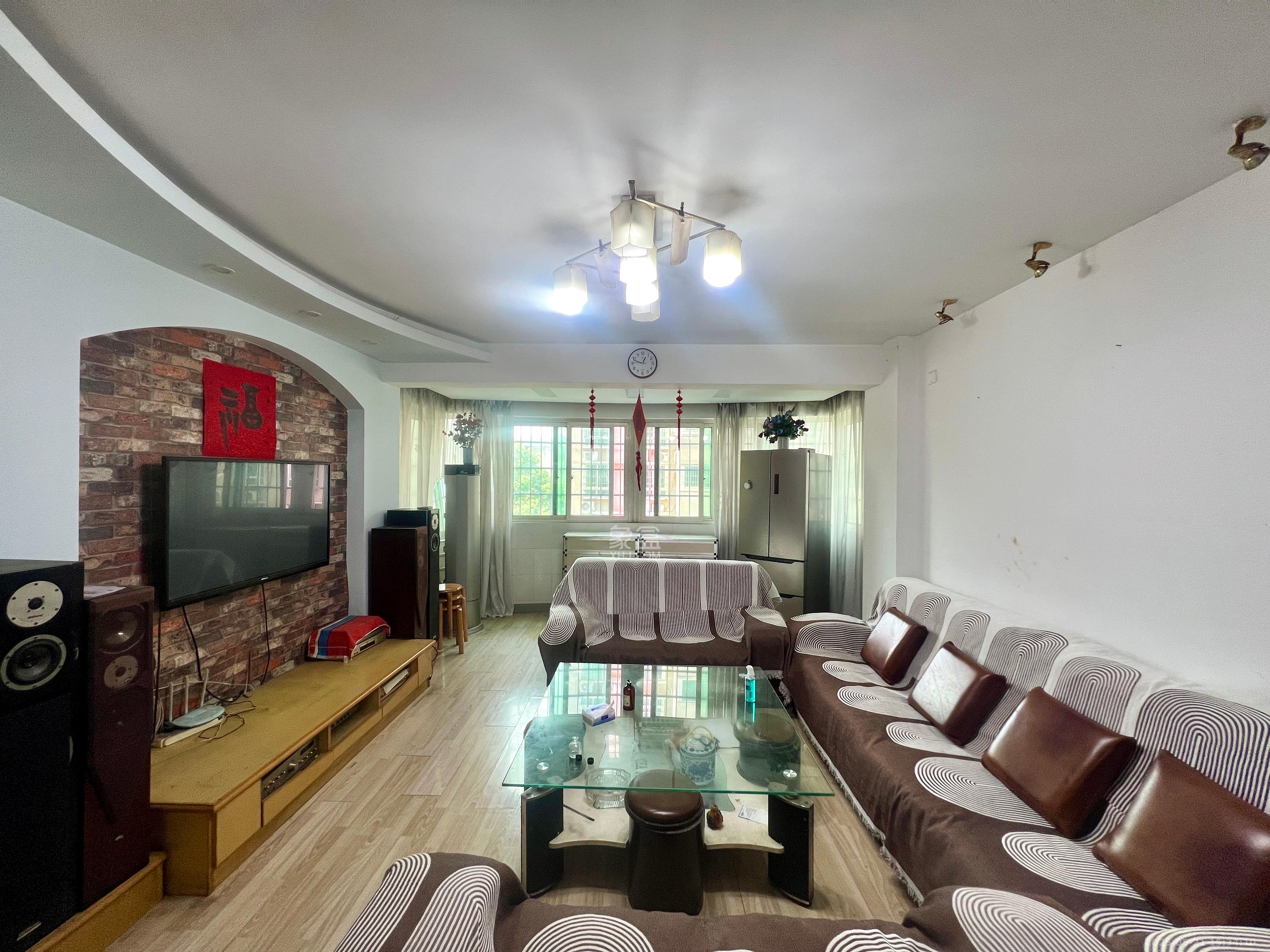 今利园 3室2厅2卫 2100.0元/月 今利园 3室2厅2卫 2100.0元/月室内图