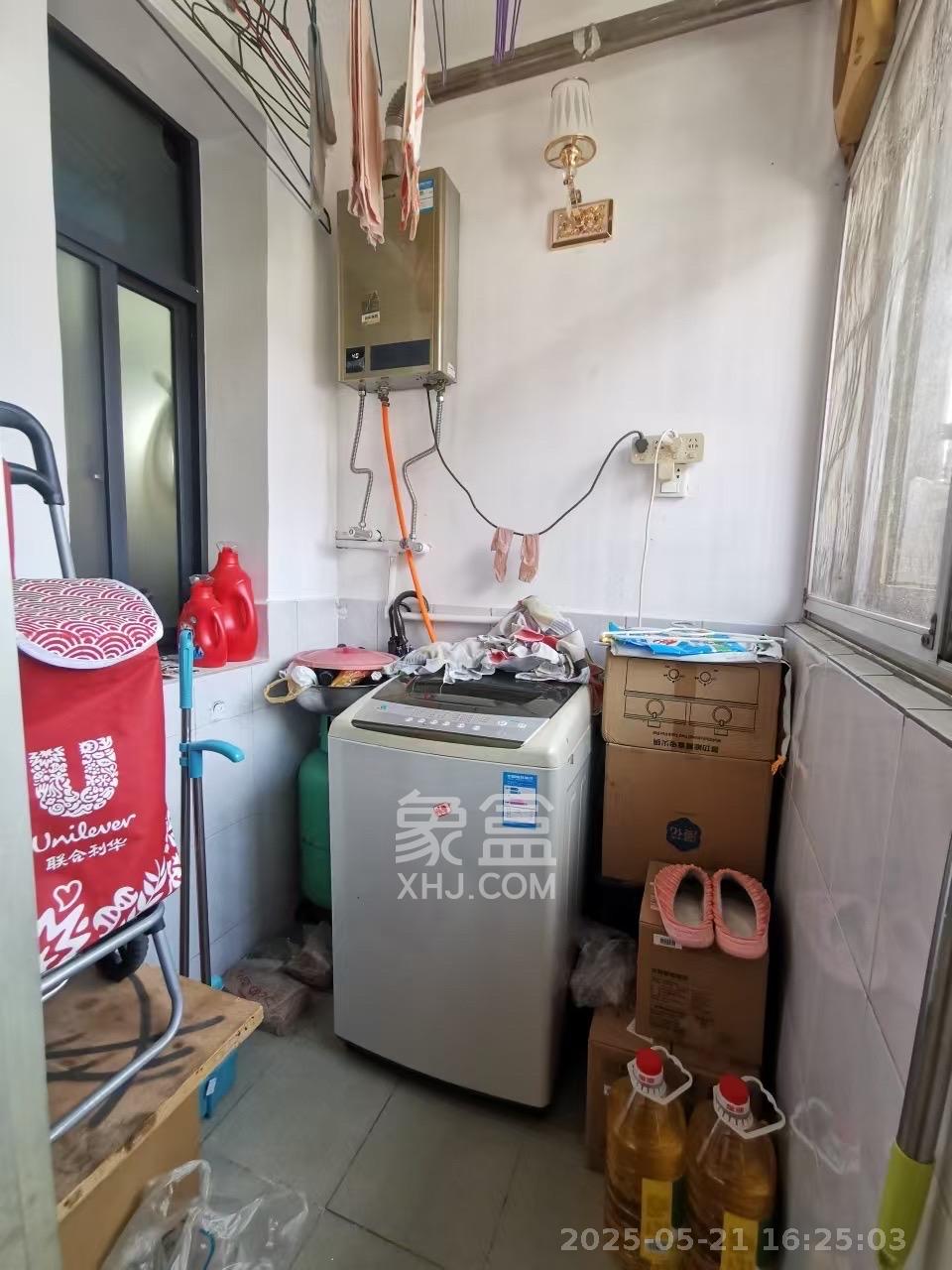 西湖新村  3室2厅2卫   3000.00元/月室内图
