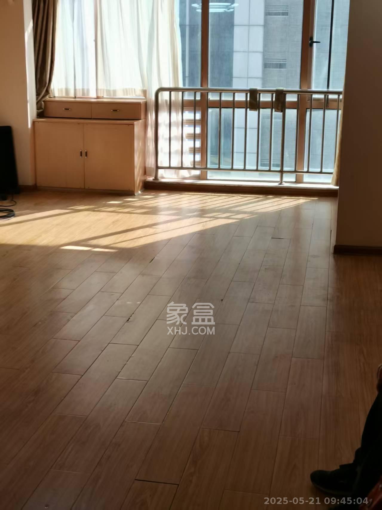 嘉盛国际广场 1室1厅1卫 2200.0元/月 嘉盛国际广场 1室1厅1卫 2200.0元/月室内图