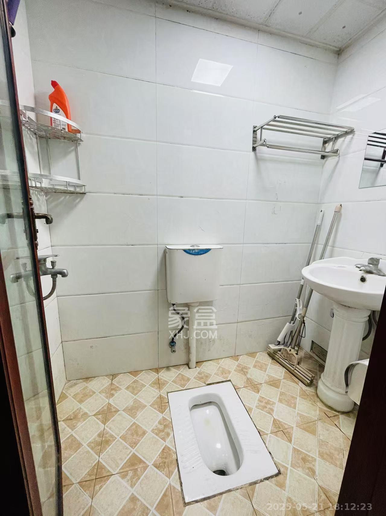 怡海星城 1室1厅1卫 850.0元/月 怡海星城 1室1厅1卫 850.0元/月室内图