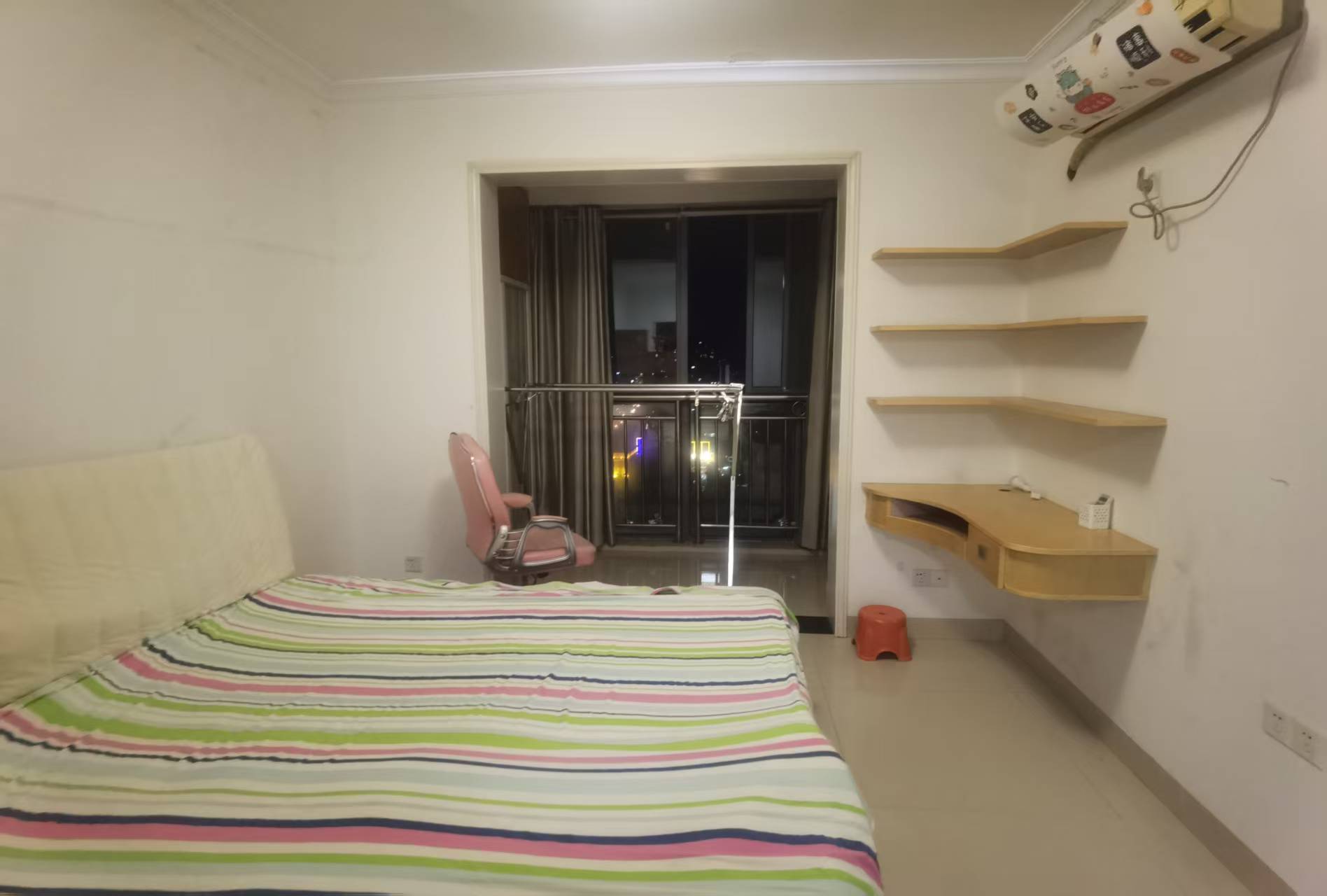 鹏利广场 1室1厅1卫 1100.0元/月 鹏利广场 1室1厅1卫 1100.0元/月室内图