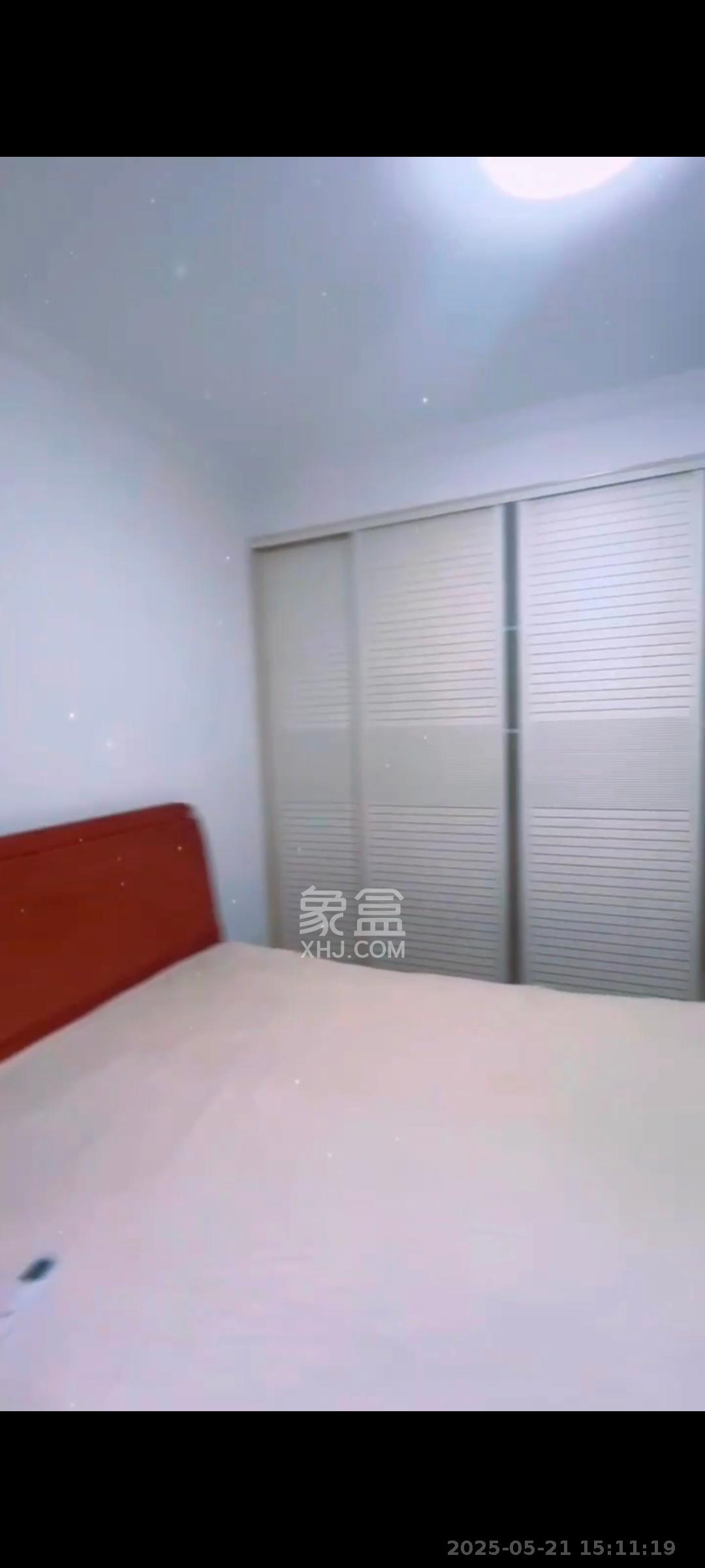 洋湖明园一期  3室1厅2卫   2200.00元/月室内图