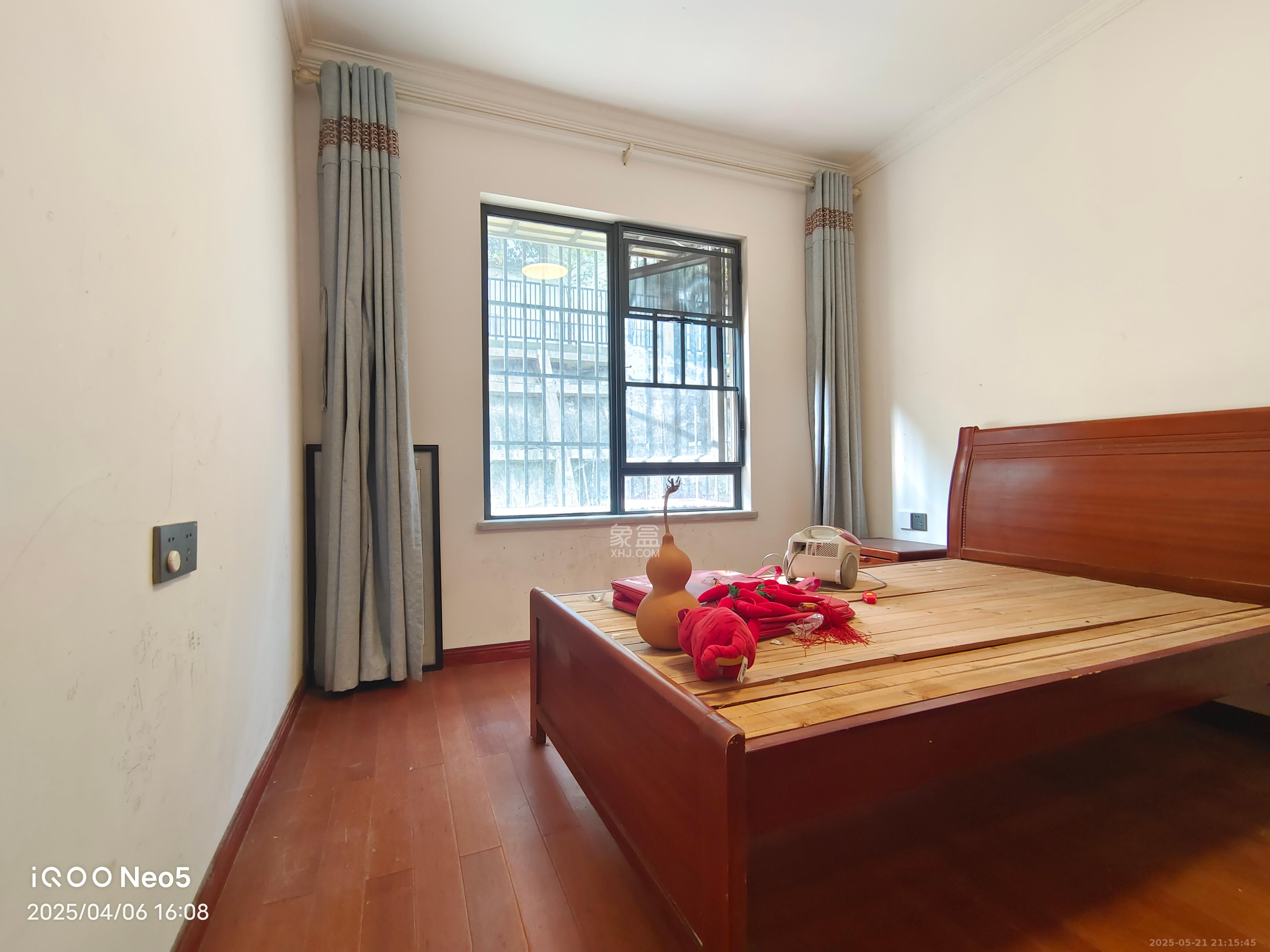 保利城(中航城国际社区、郡原美村)  4室2厅2卫    3800.0元/月 保利城(中航城国际社区、郡原美村)  4室2厅2卫    3800.0元/月室内图1