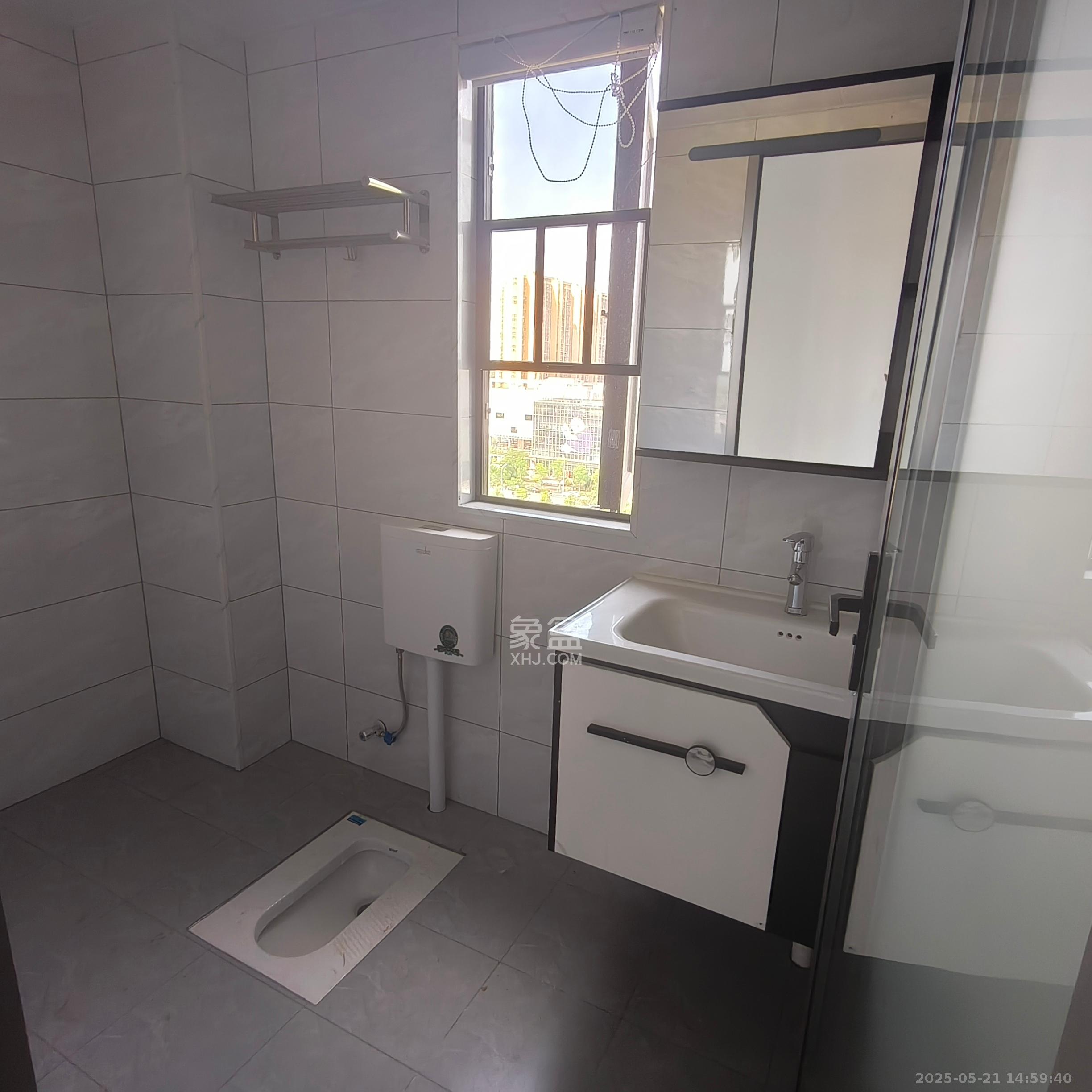 周南学府 4室2厅2卫 2700.0元/月 周南学府 4室2厅2卫 2700.0元/月室内图