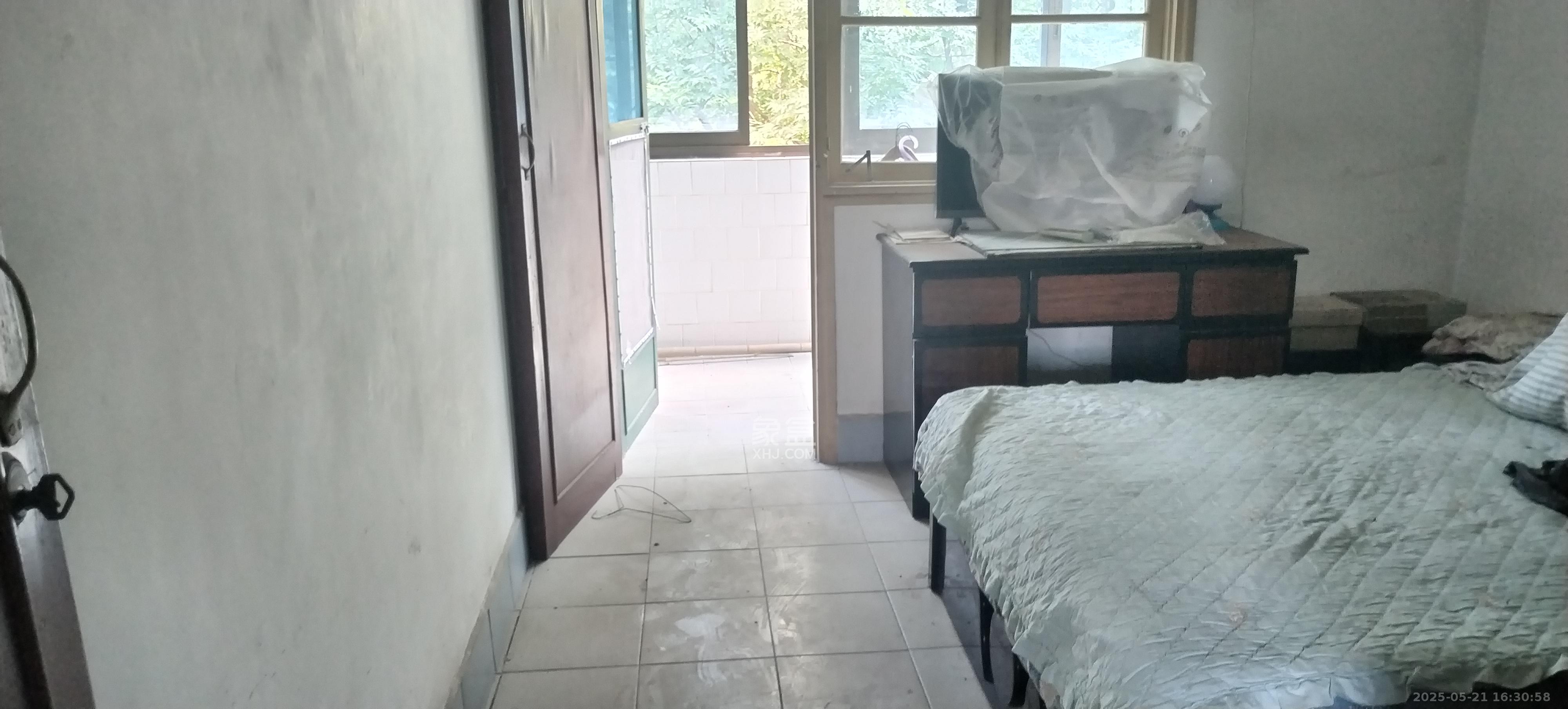 林科大教师单位房 3室2厅1卫 1500.0元/月 林科大教师单位房 3室2厅1卫 1500.0元/月室内图