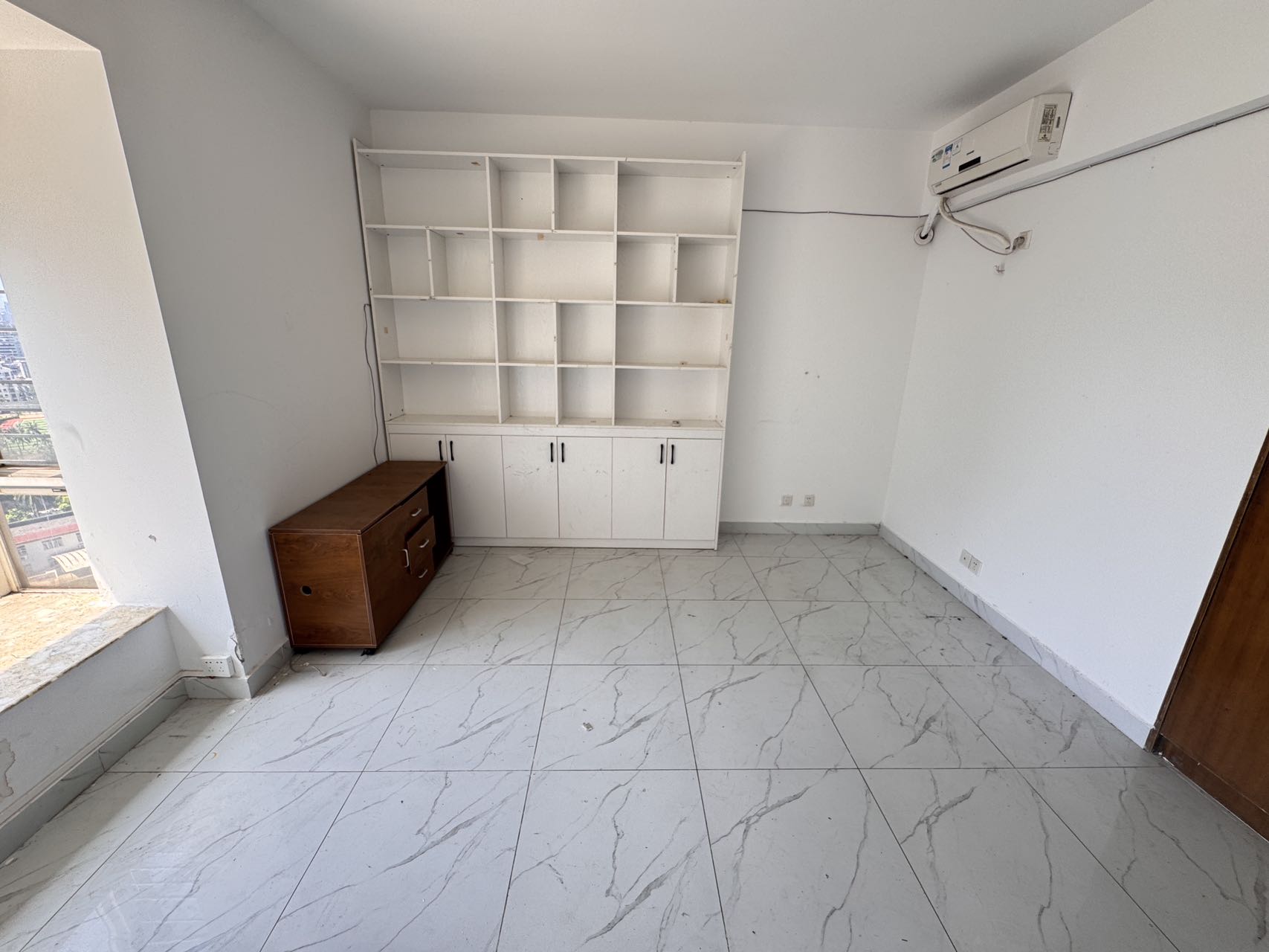 半山花园 5室2厅2卫 5300.0元/月 半山花园 5室2厅2卫 5300.0元/月户型图