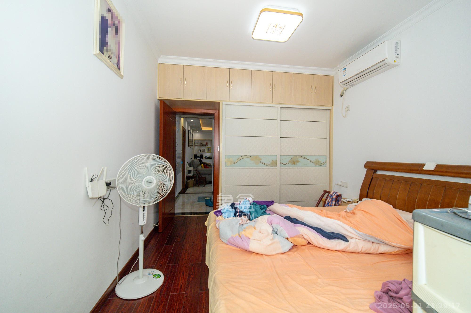 锦璨家园  3室2厅1卫    56.8万 锦璨家园  3室2厅1卫    56.8万卧室