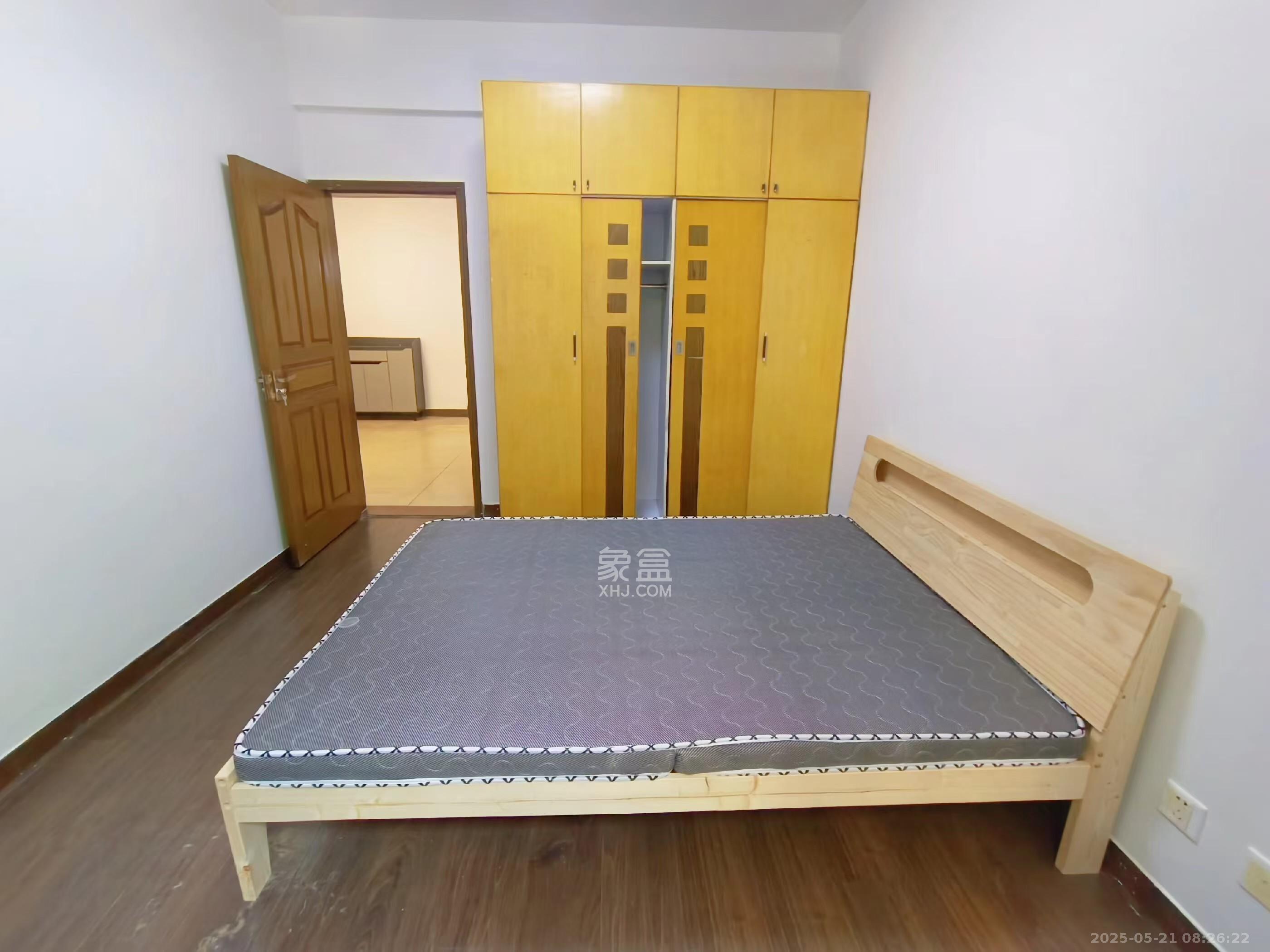 华盛家园  1室1厅1卫   1600.00元/月室内图