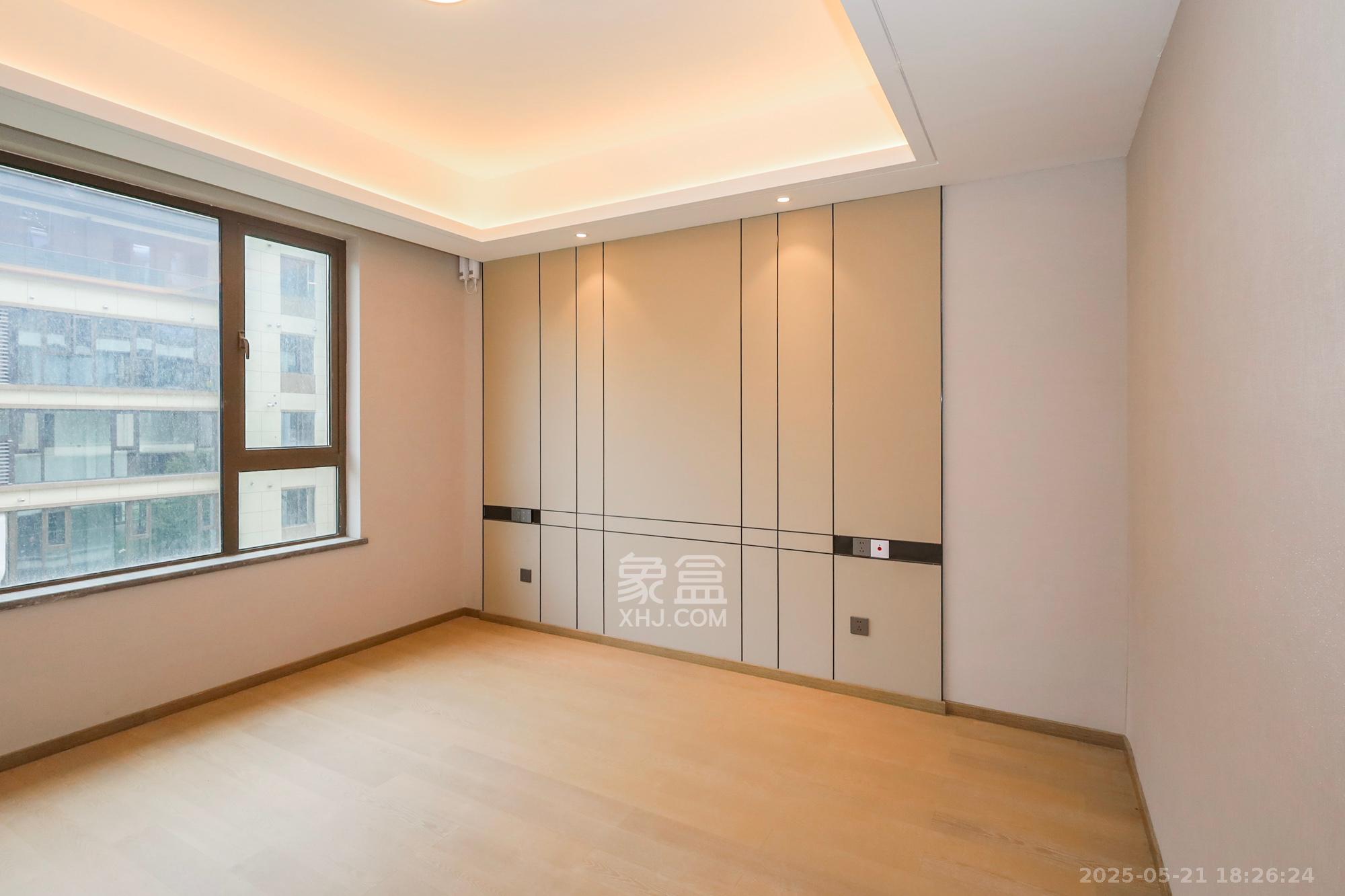 正荣滨江紫阙台  4室2厅2卫    398.0万 正荣滨江紫阙台  4室2厅2卫    398.0万卧室