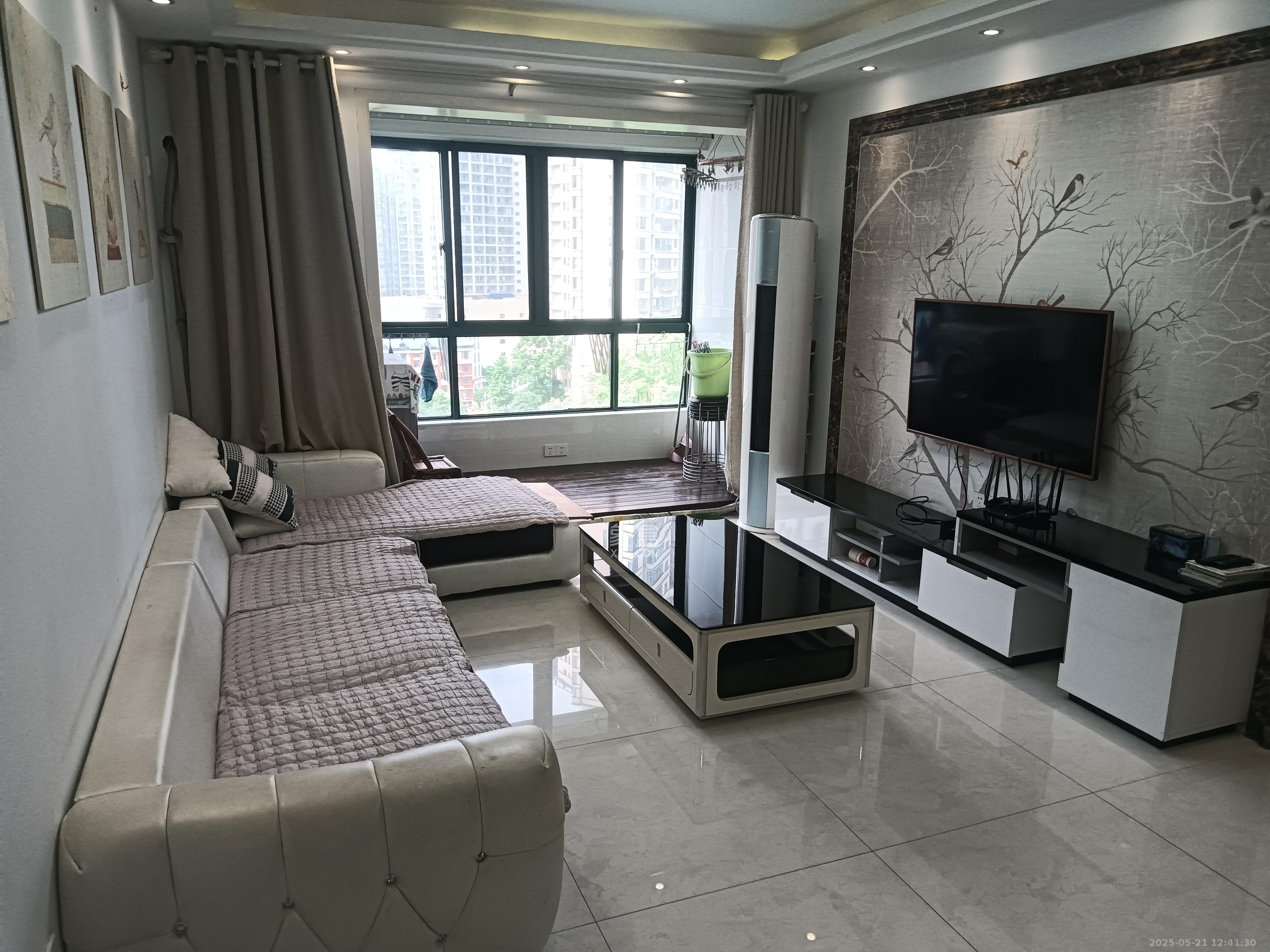 维一星城原山苑  1室2厅1卫    2300.0元/月 维一星城原山苑  1室2厅1卫    2300.0元/月