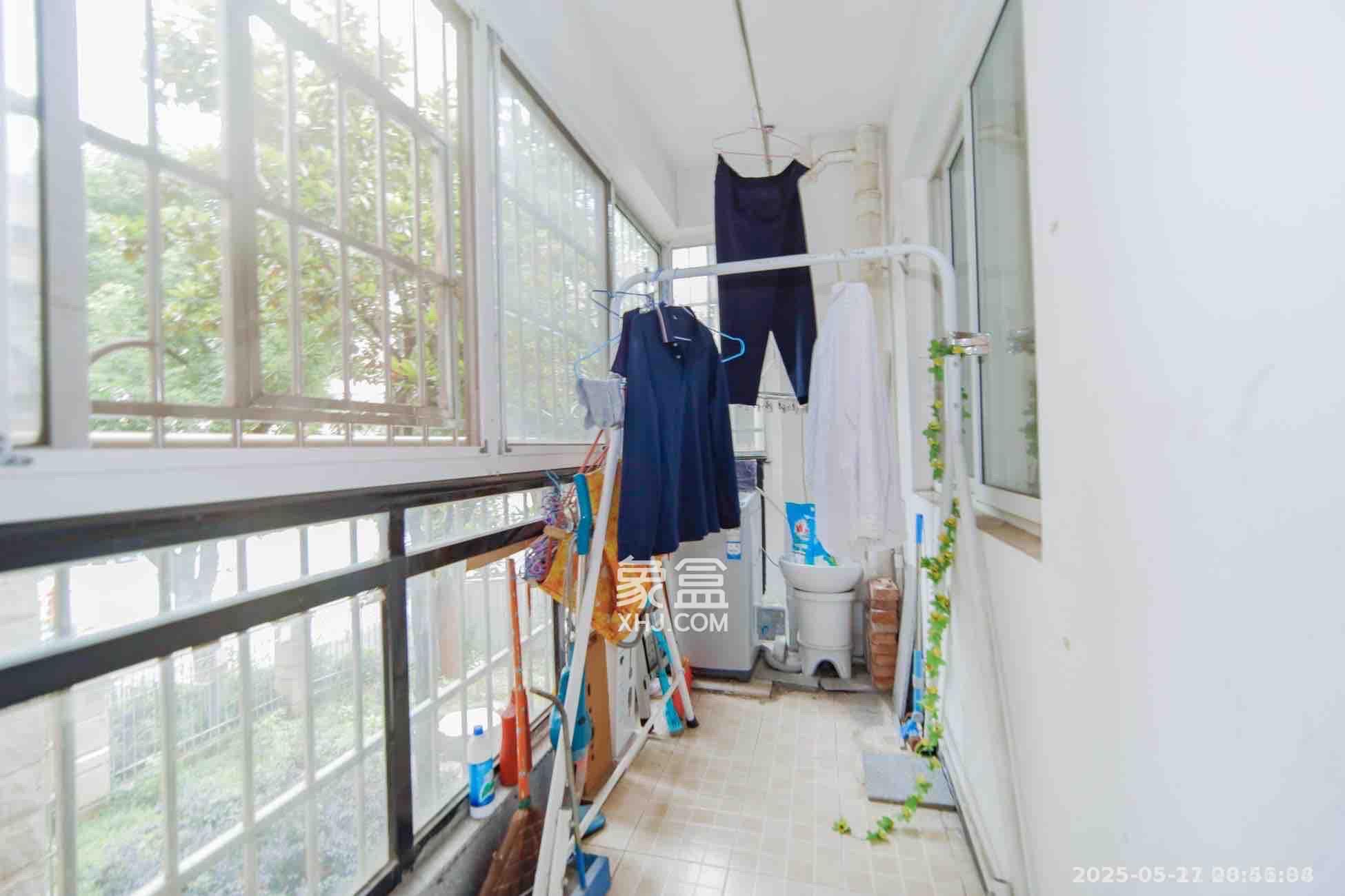 鑫天山水洲城  3室2厅2卫   2600.00元/月室内图