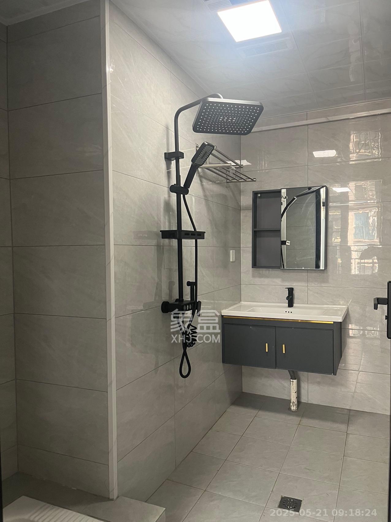 湘域中央 1室1厅1卫 2580.0元/月 湘域中央 1室1厅1卫 2580.0元/月室内图