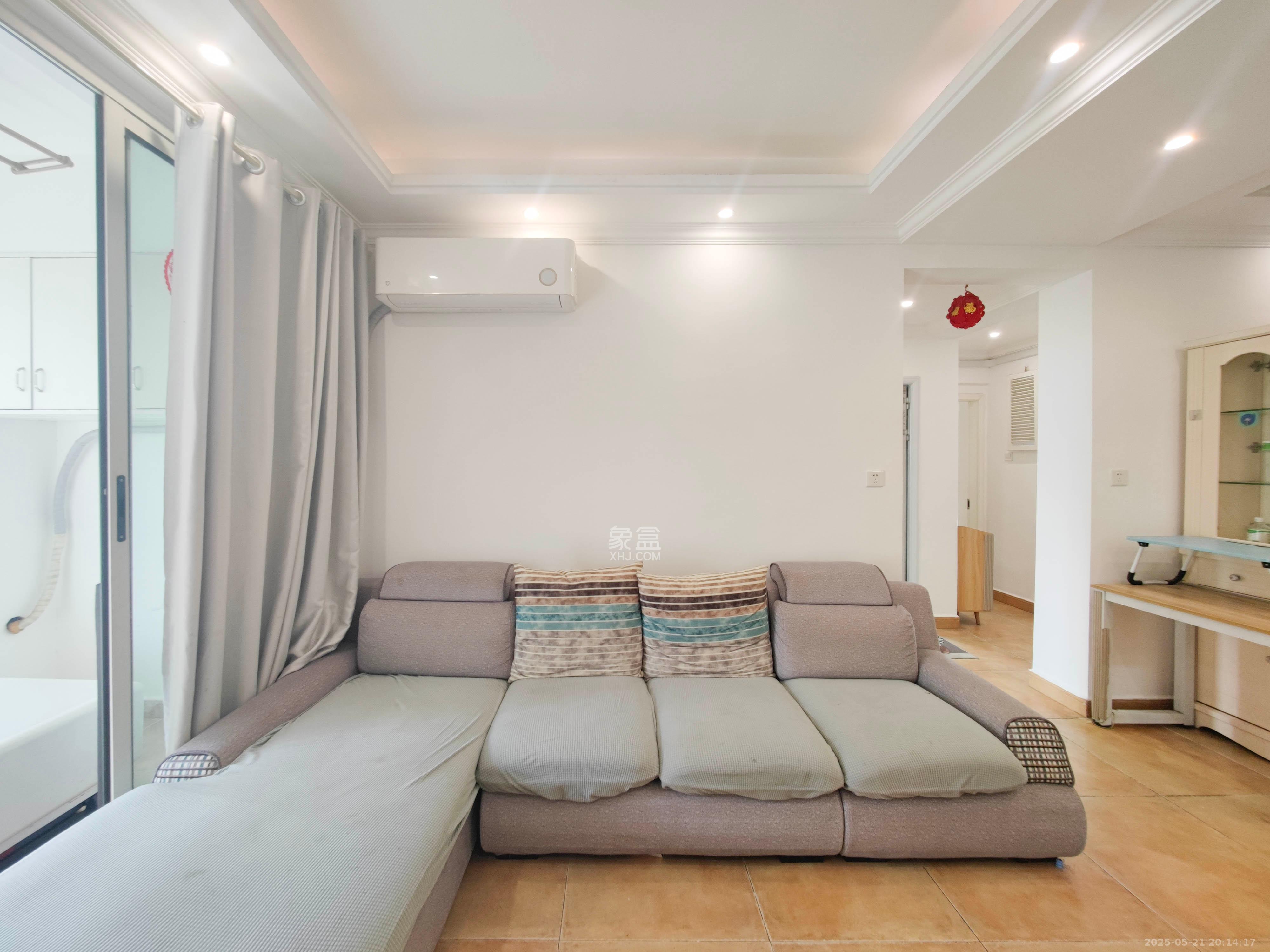 五矿万境水岸二期(五矿万境水岸和苑) 2室2厅1卫 101.88万 五矿万境水岸二期(五矿万境水岸和苑) 2室2厅1卫 101.88万客厅