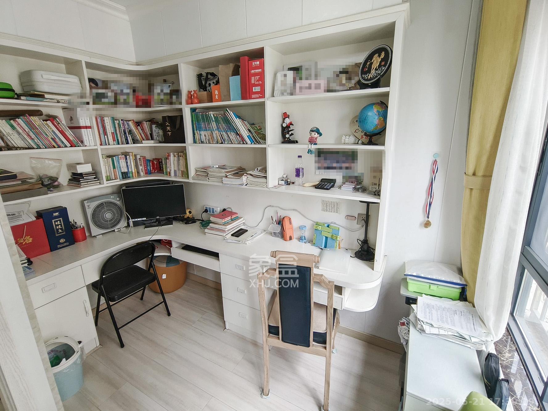 山水湾 1室0厅0卫 100.0万 山水湾 1室0厅0卫 100.0万卧室