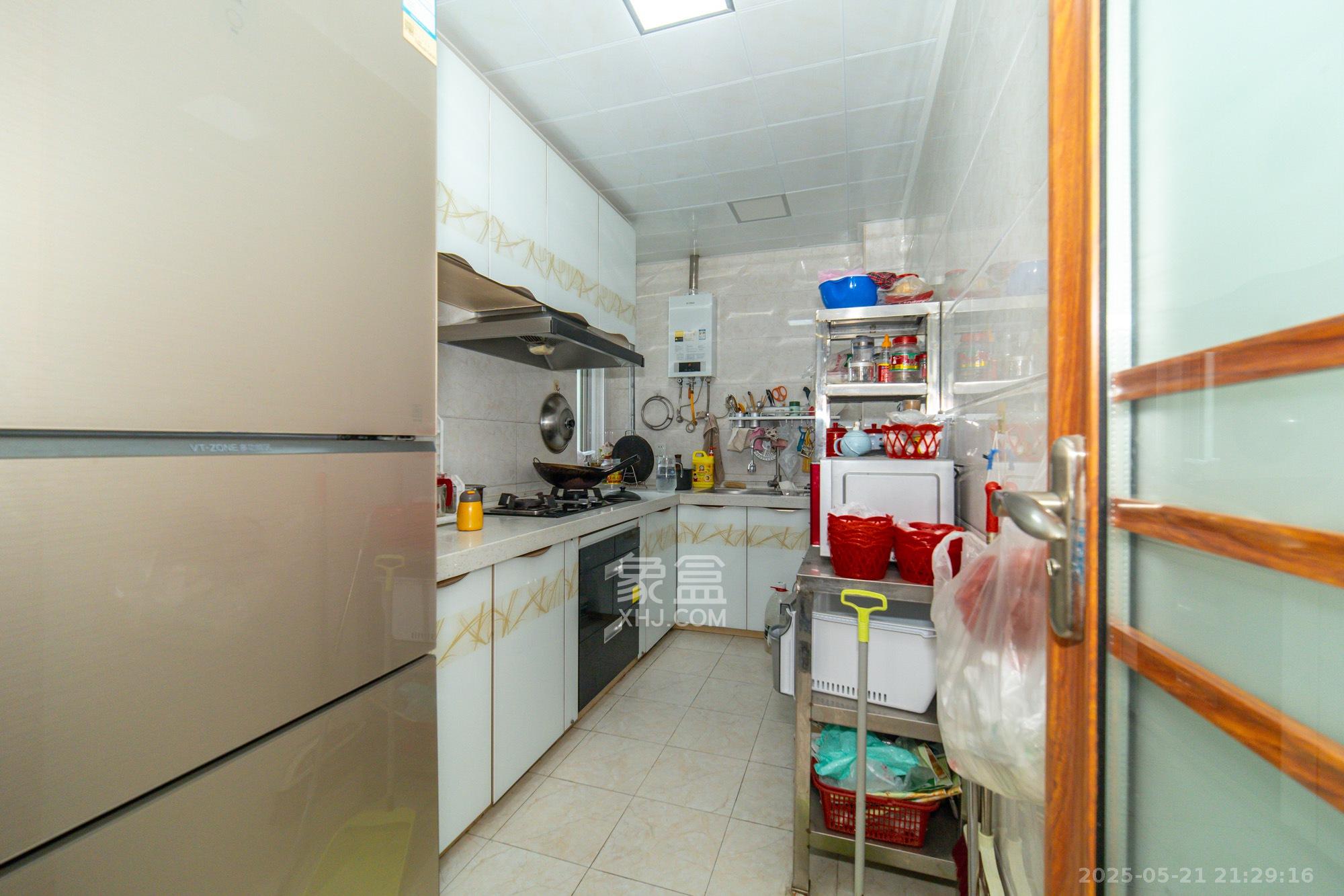 锦璨家园  3室2厅1卫    56.8万 锦璨家园  3室2厅1卫    56.8万厨房