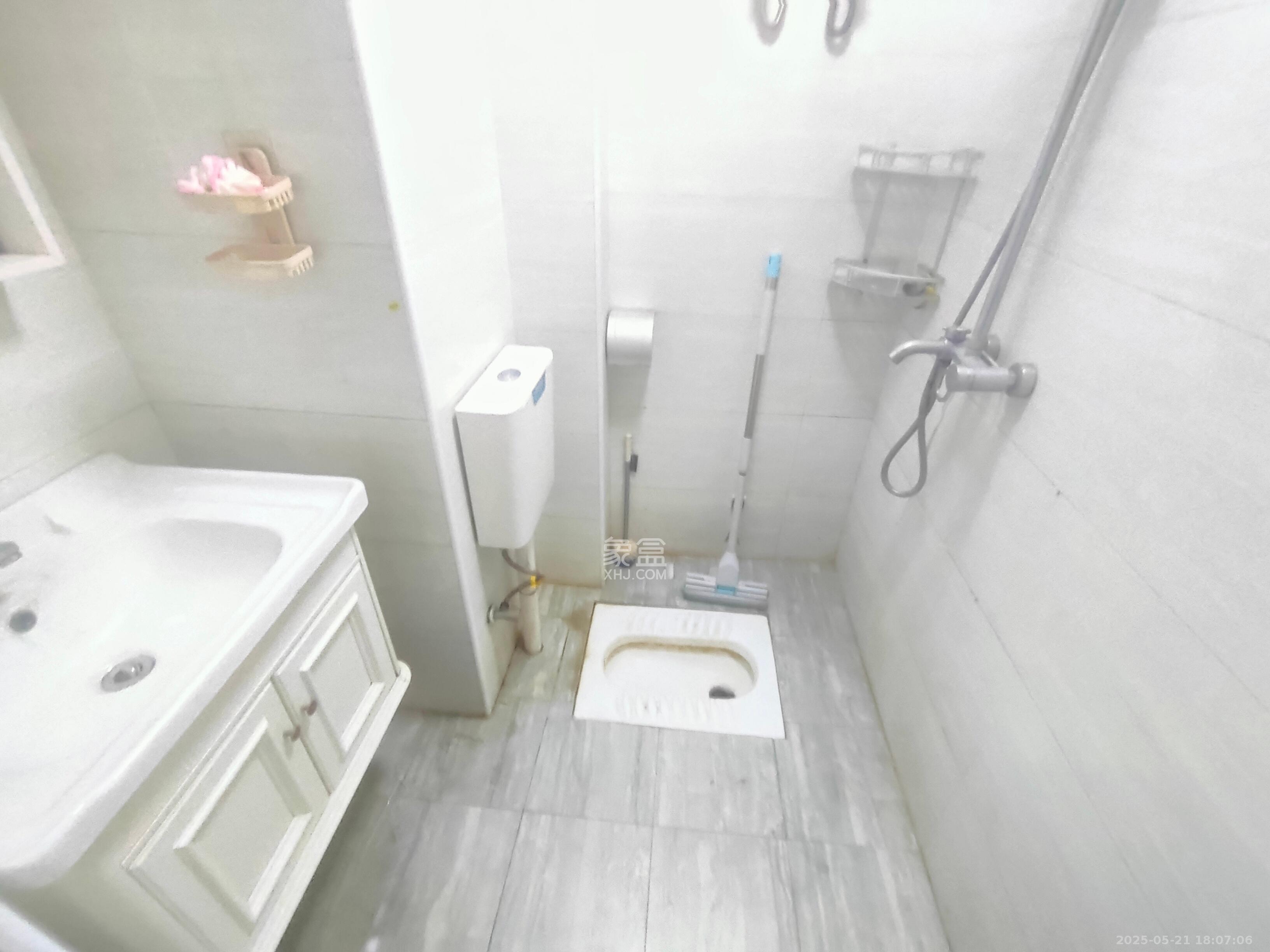 蓝光雍锦阁  1室1厅1卫   1600.00元/月室内图