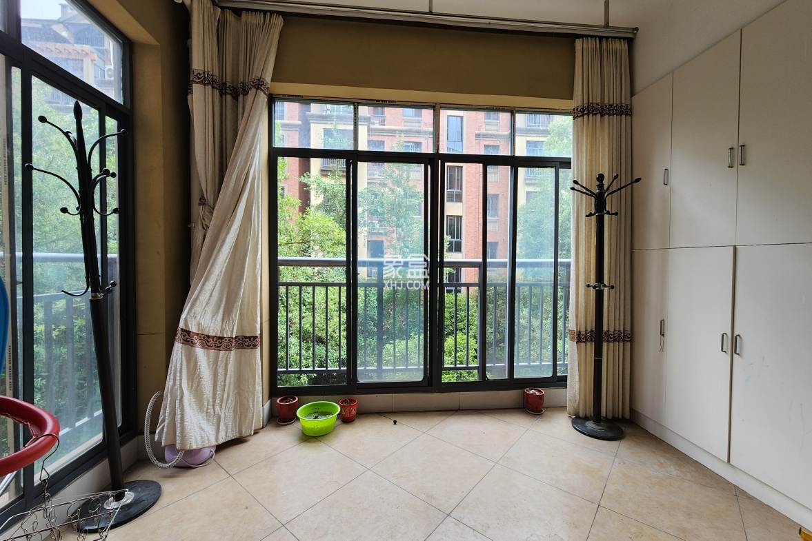 天酬尚都 1室0厅0卫 1500.0元/月 天酬尚都 1室0厅0卫 1500.0元/月室内图